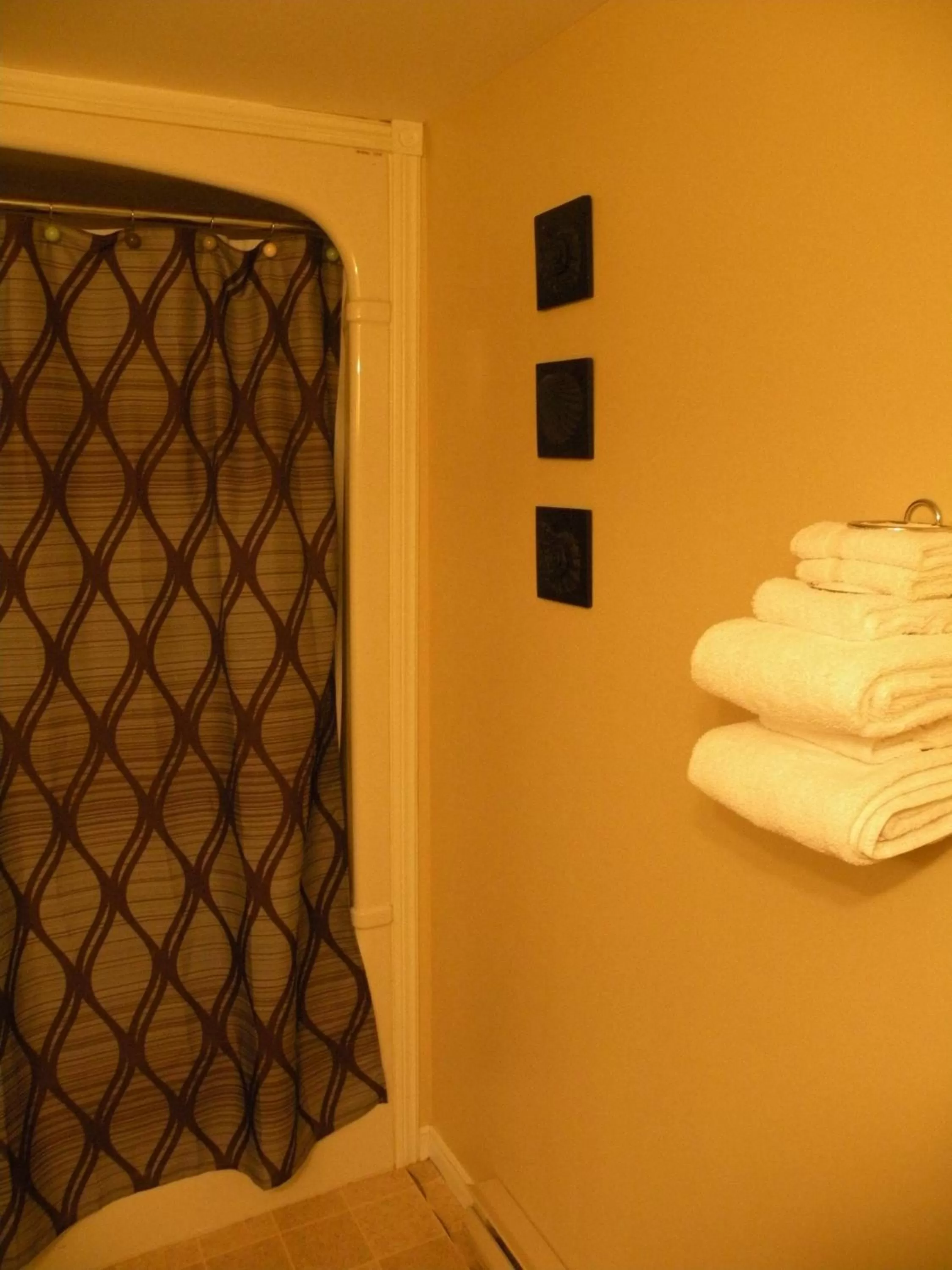 Bathroom in Hawberry Motel