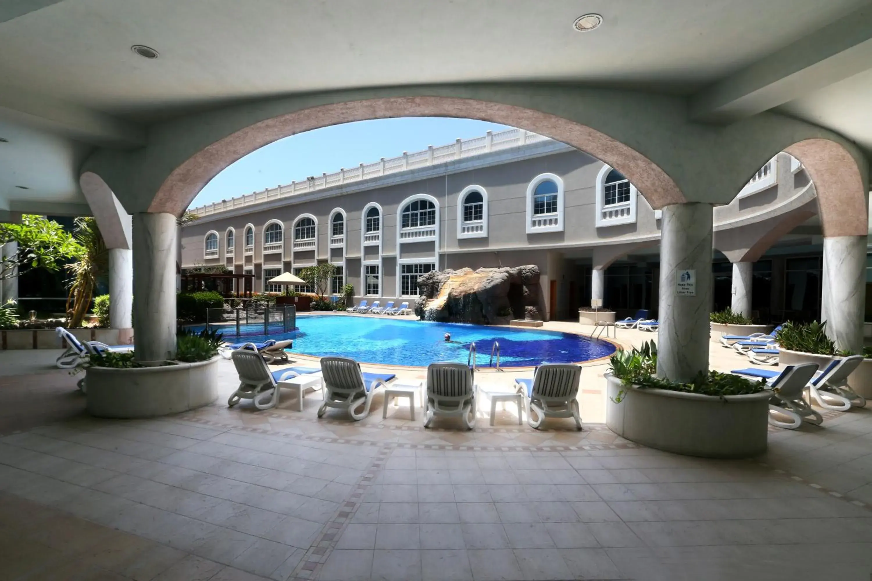 Swimming Pool in Sharjah Premiere Hotel & Resort