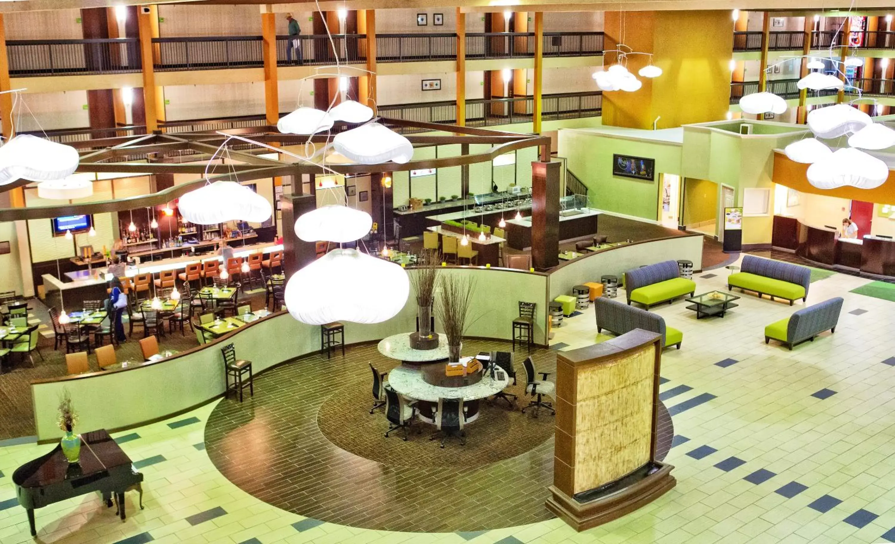 Lobby or reception in Clarion Hotel & Suites Conference Center Memphis Airport