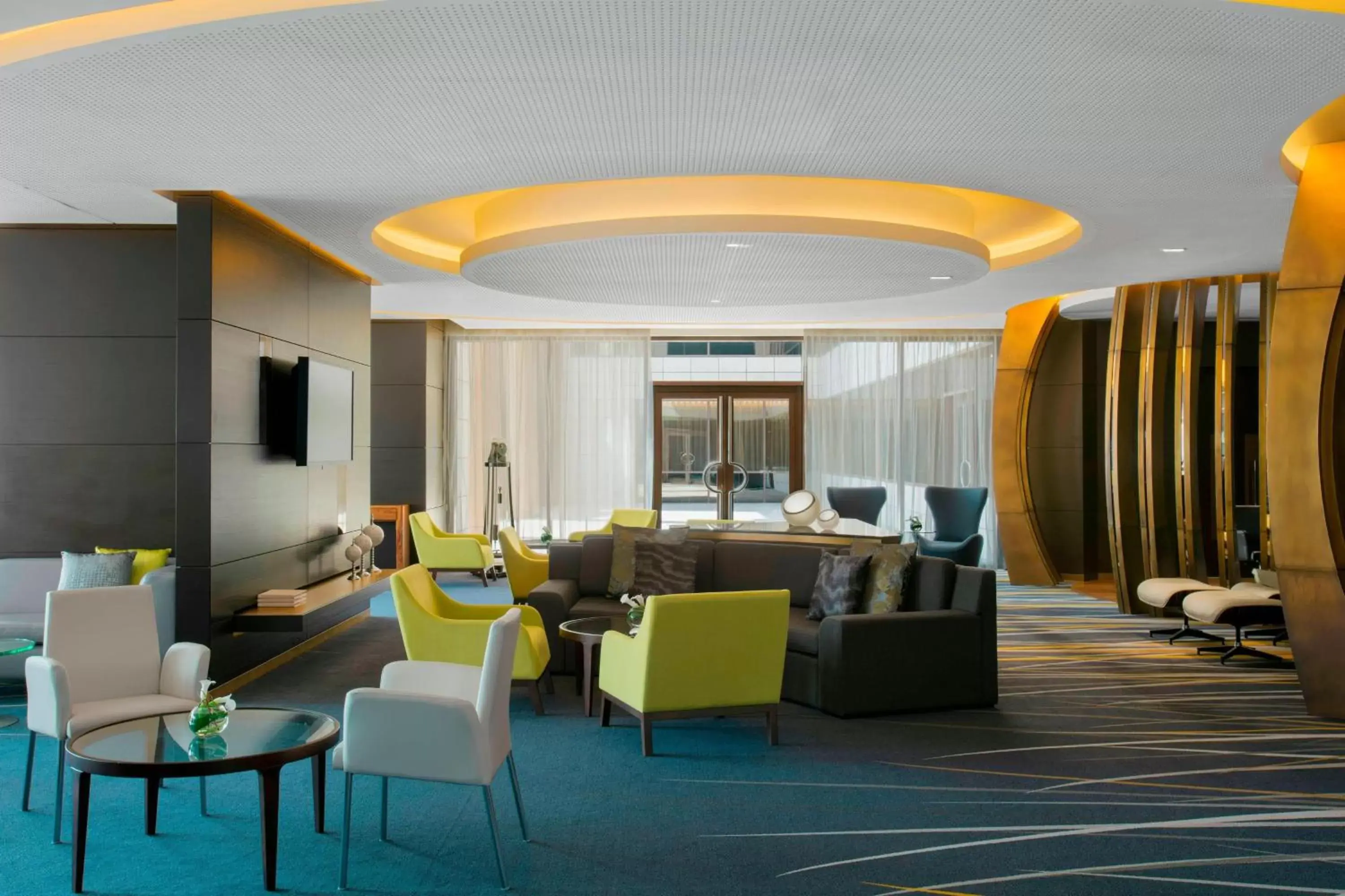 Lounge or bar in The Westin Doha Hotel & Spa