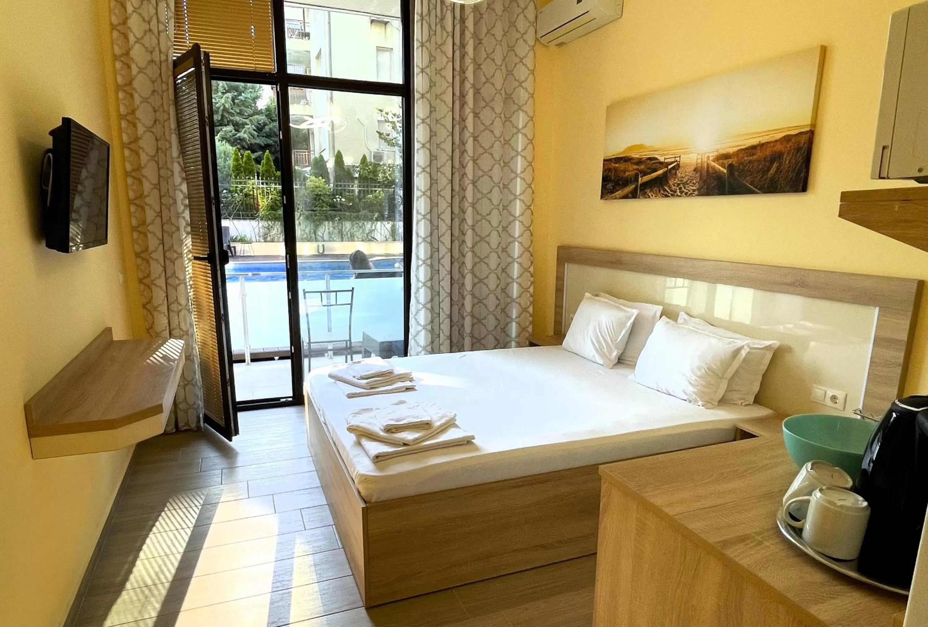 Bed in Stamopolu Lux ground floor