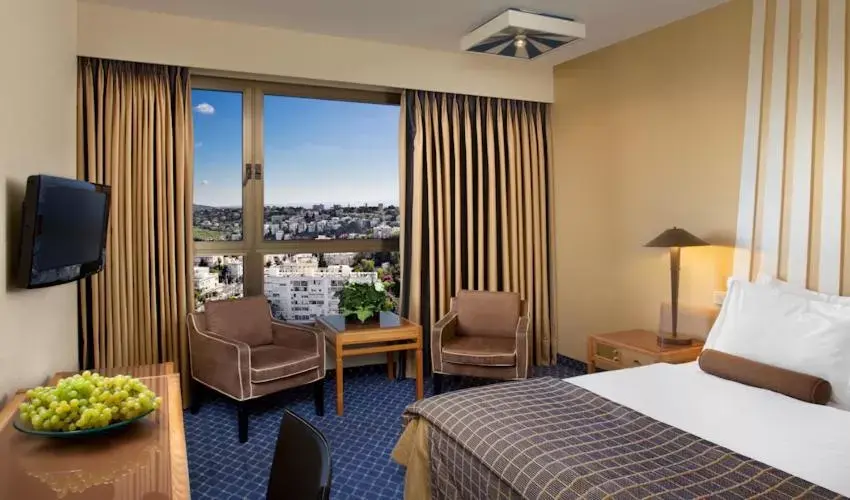 Bed in Dan Panorama Haifa Hotel Bed in Dan Panorama Haifa Hotel