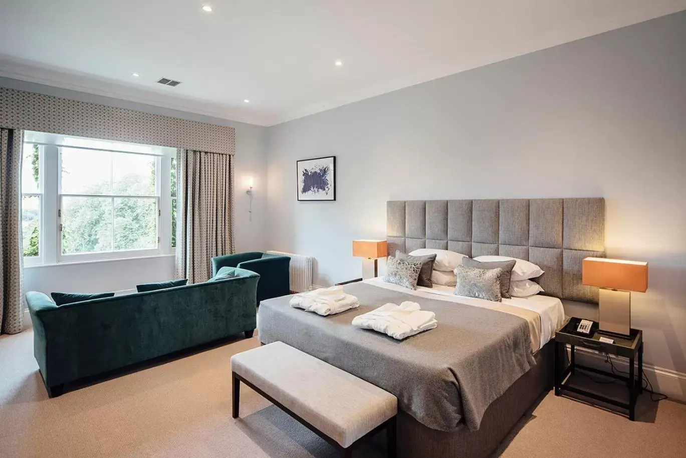 Bedroom, Bed in Oatlands Park Hotel