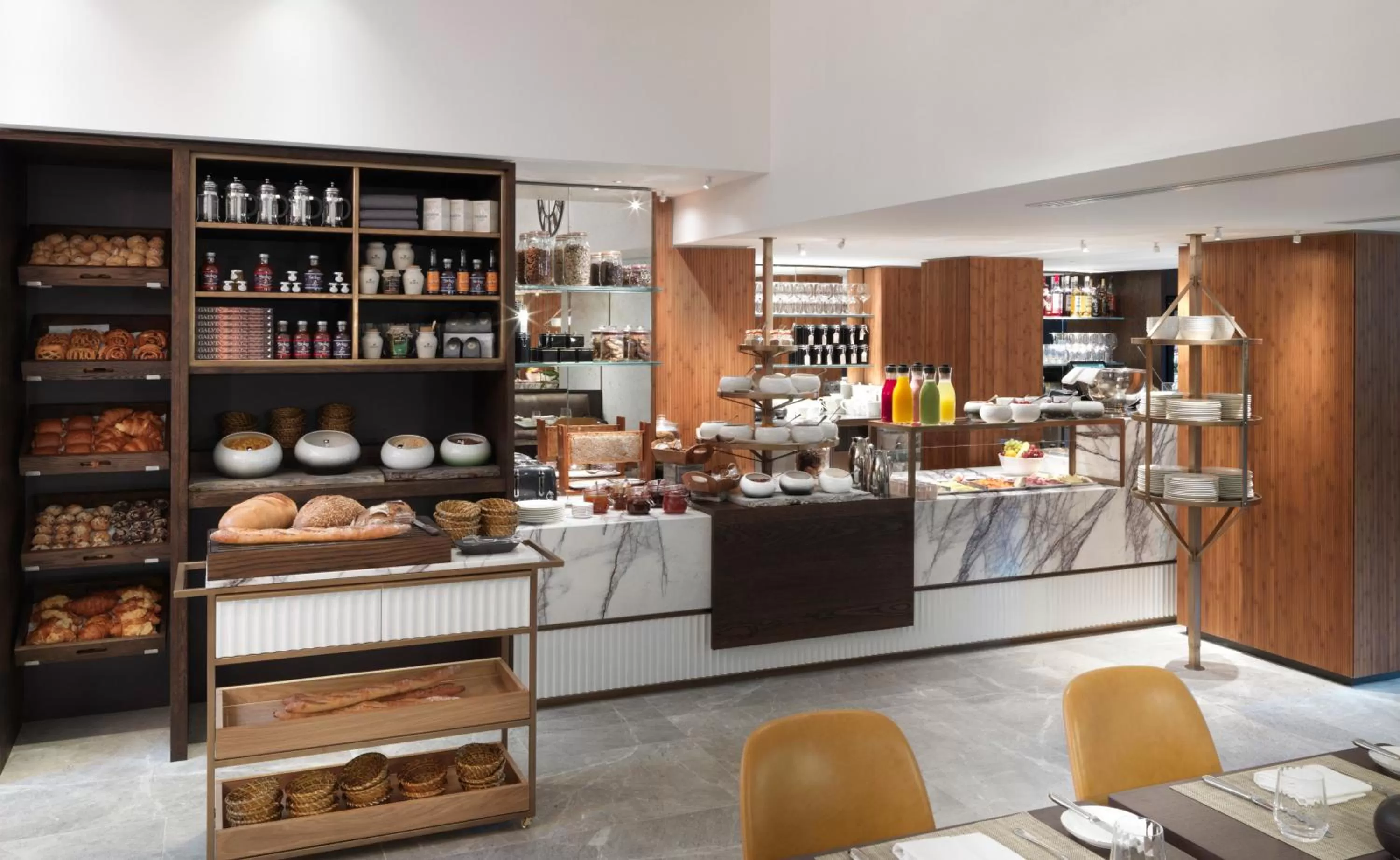 Breakfast in The Athenaeum Hotel & Residences