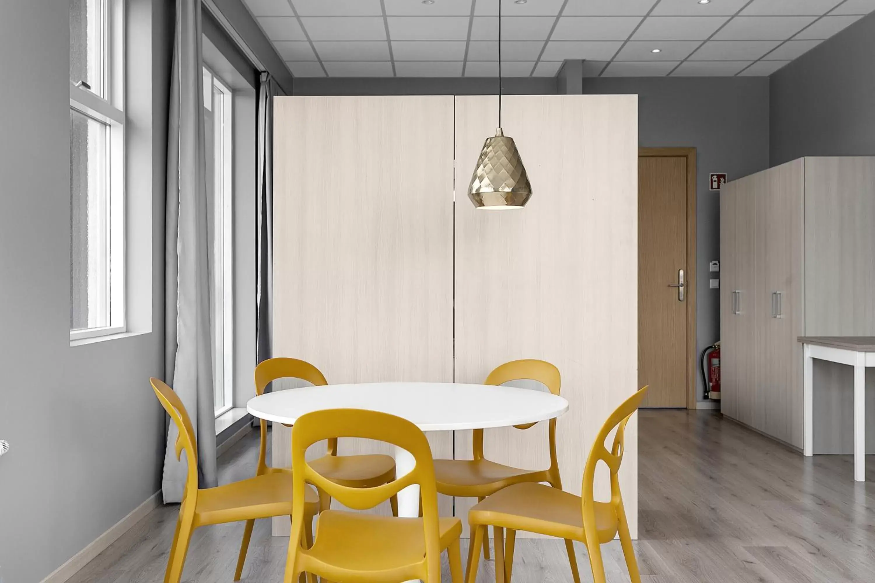 Kitchen or kitchenette, Dining Area in Icelandic Apartments by Heimaleiga
