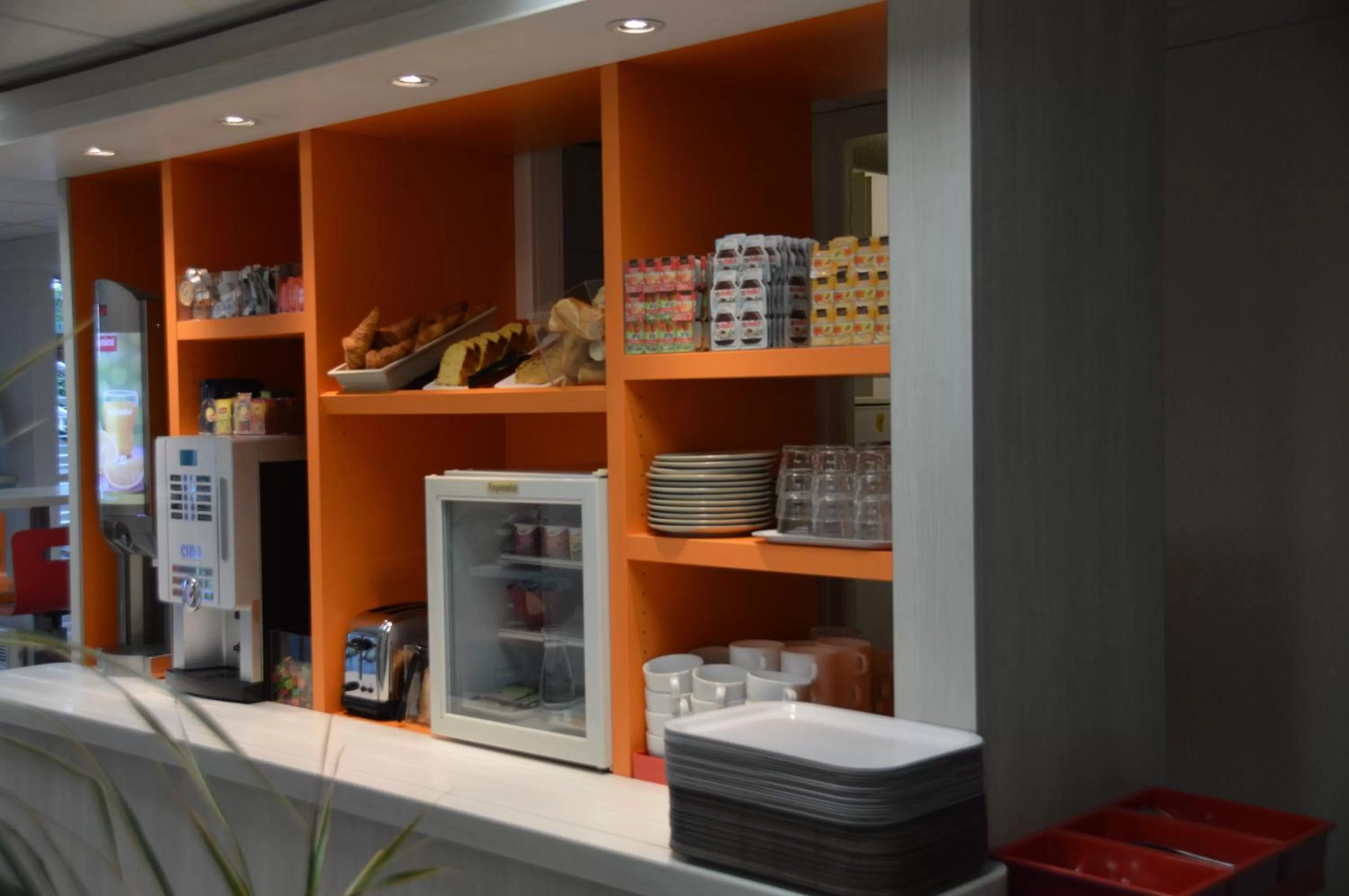 Food and drinks in HOTEL PREMIERE CLASSE Rouen Sud Oissel