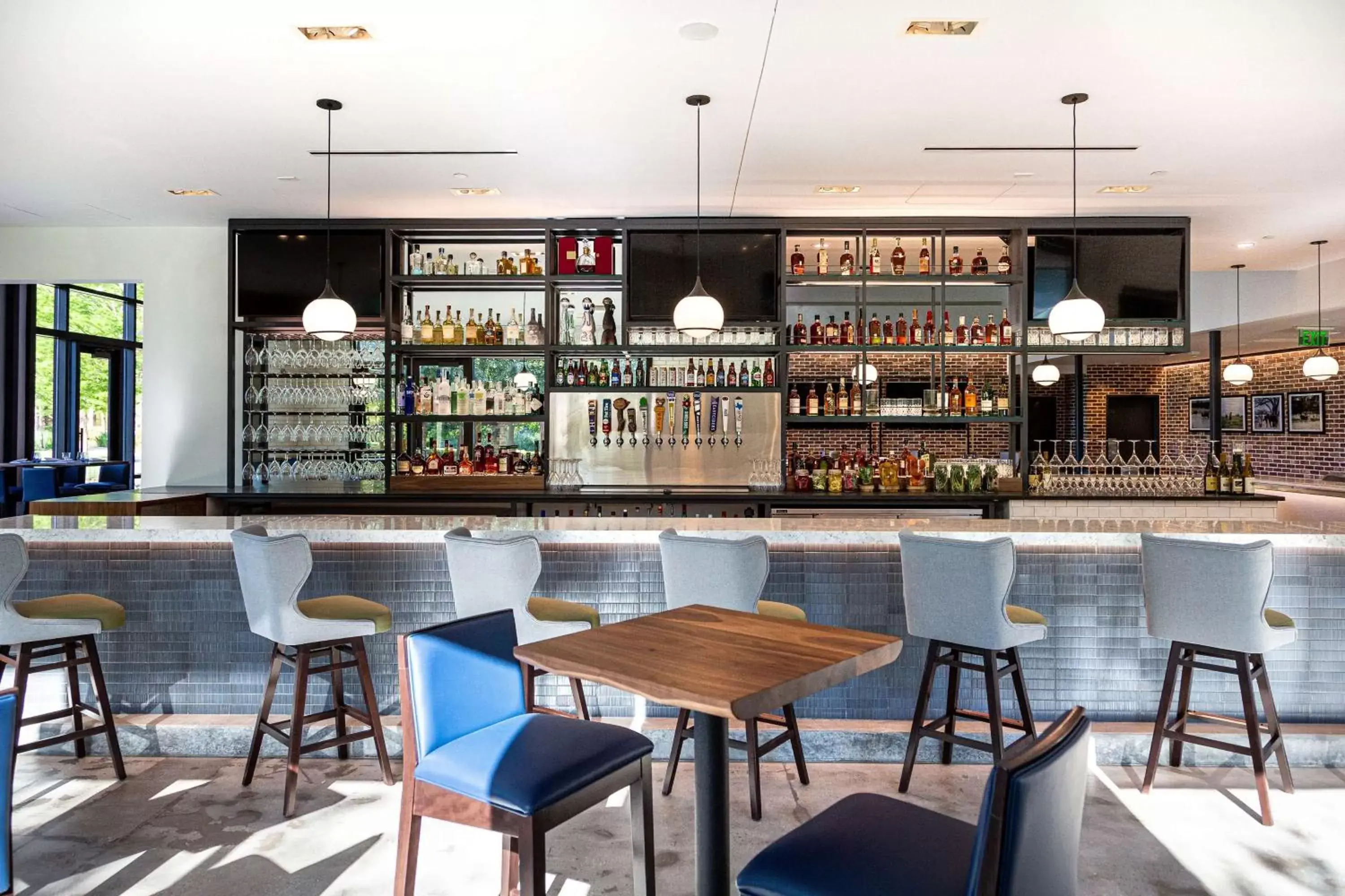 Lounge or bar, Lounge/Bar in The Woodlands Resort, Curio Collection by Hilton