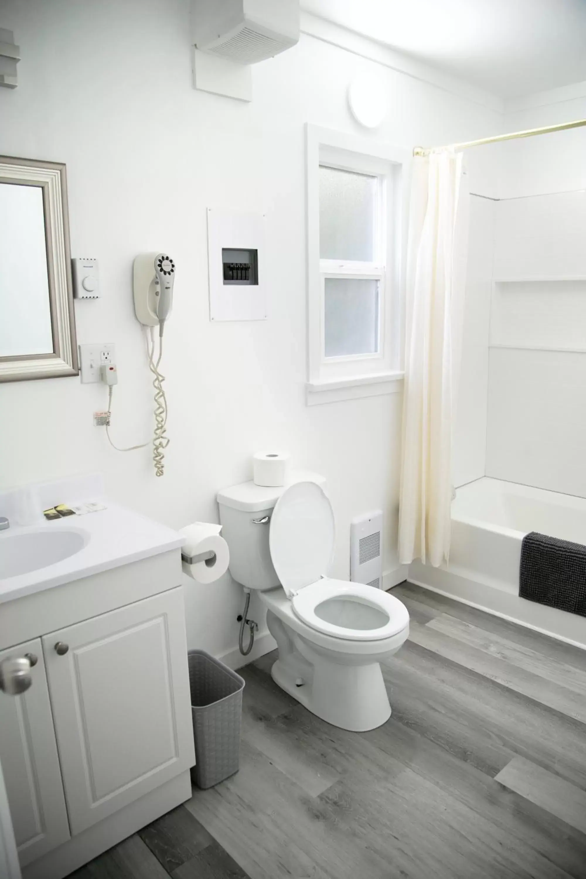 Bathroom in Westview Centre Motel