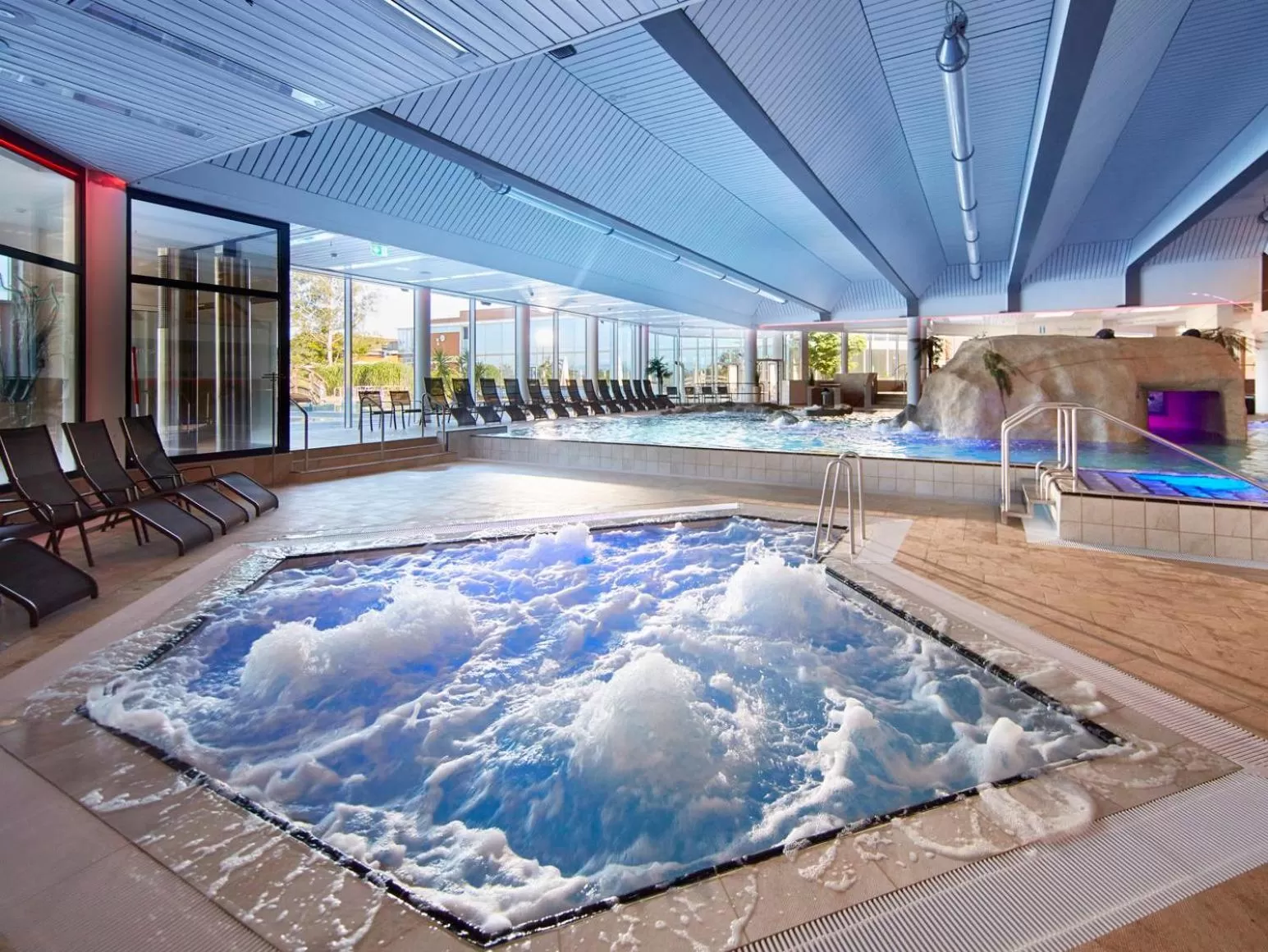 Swimming pool in Ströbinger Hof - Therme Wellness Resort