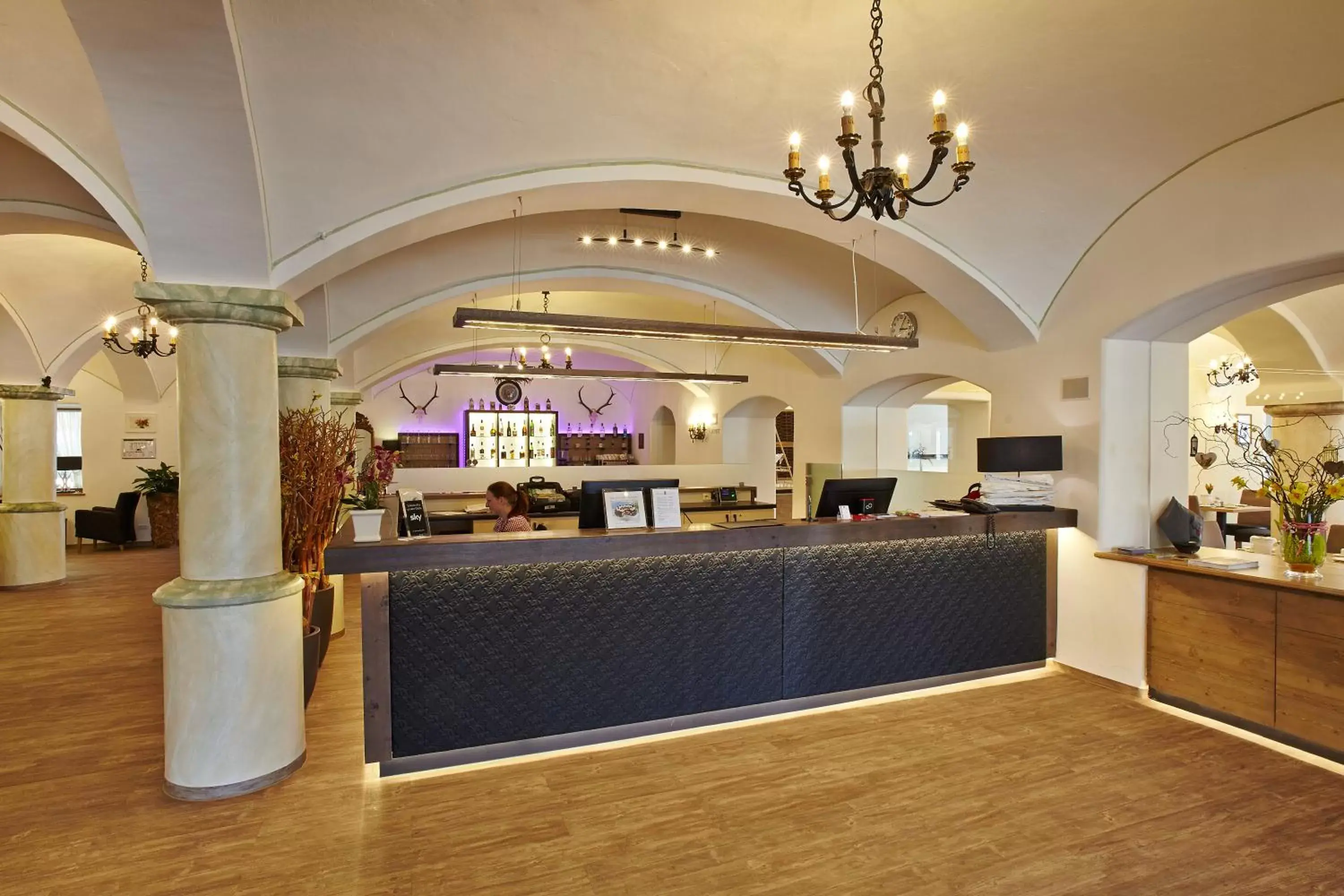 Lobby or reception in Hotel Sauerlacher Post
