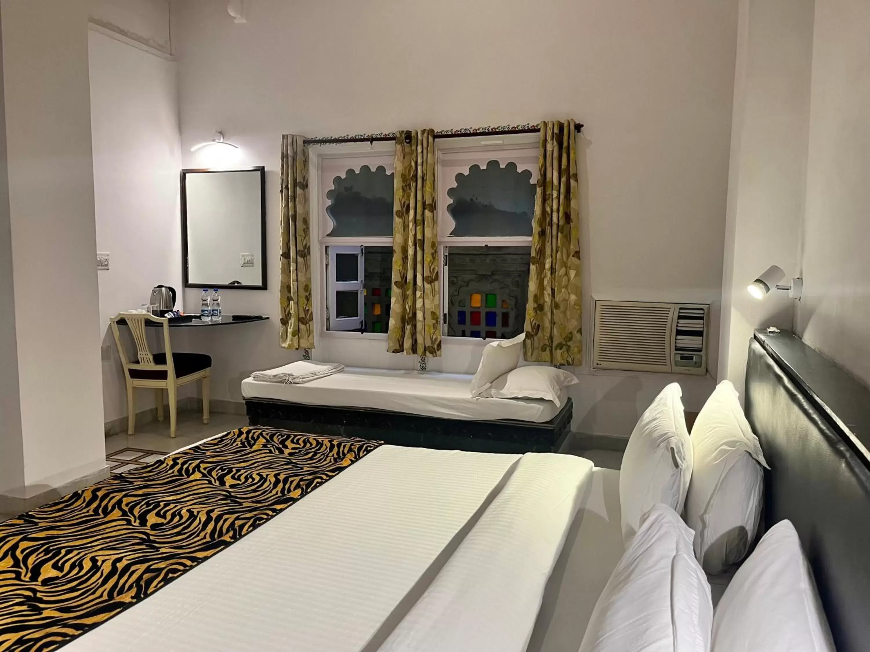 View (from property/room), Bed in Hotel The Tiger View (from property/room), Bed in Hotel The Tiger