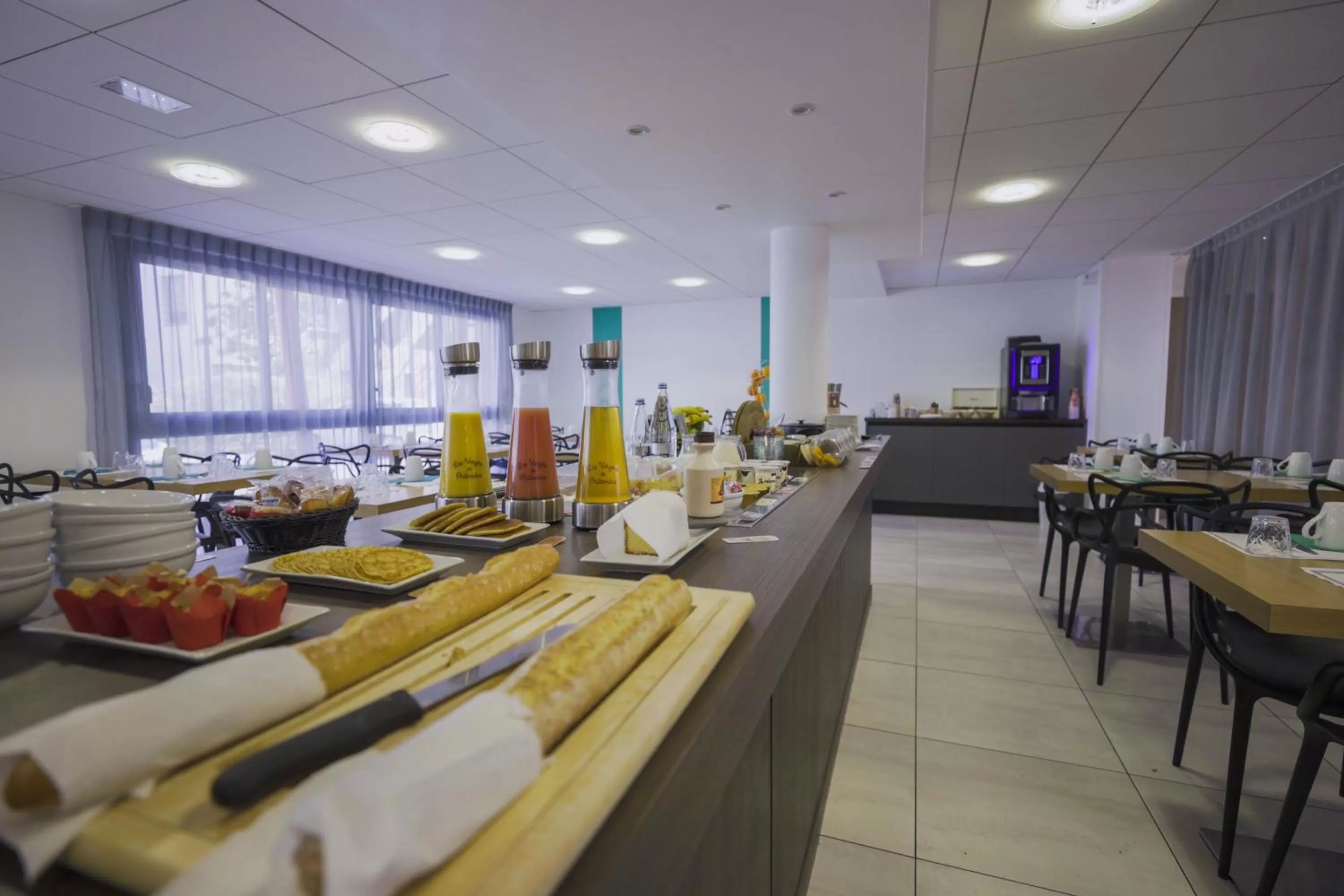 Buffet breakfast in Best Western Les Aureliades Saint Nazaire