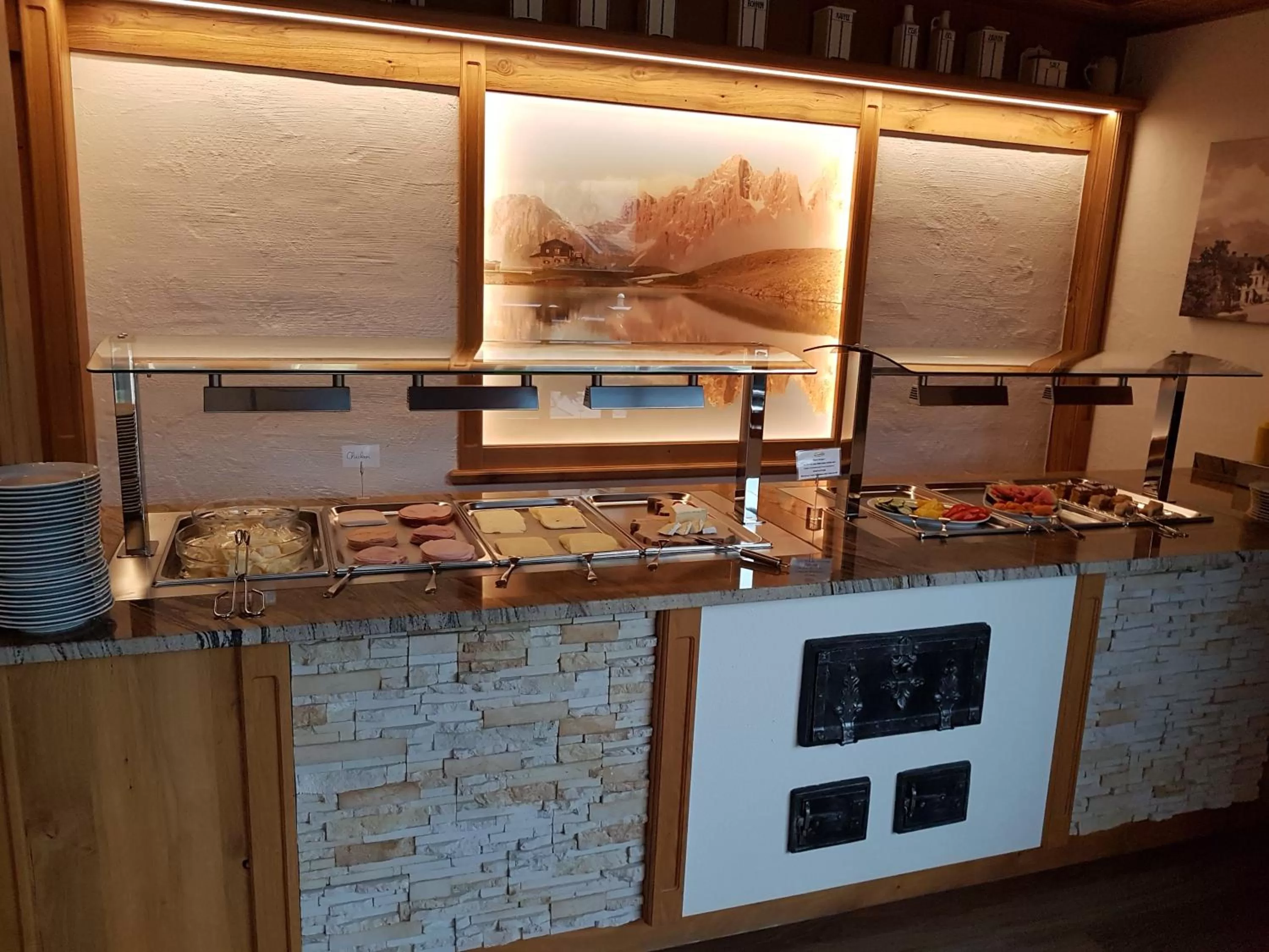 Continental breakfast in Hotel Quehenberger