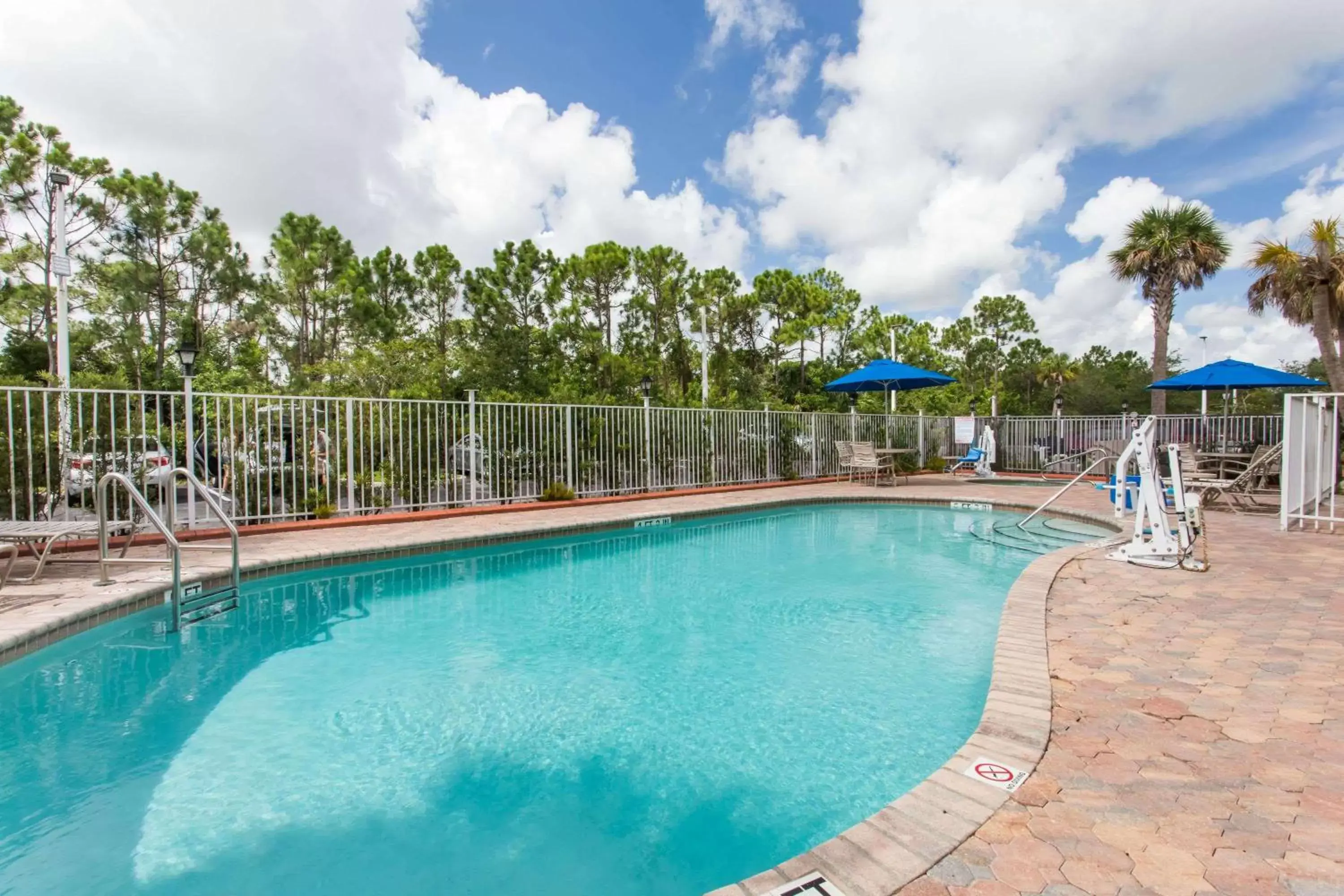 Activities, Swimming Pool in Days Inn & Suites by Wyndham Fort Pierce I-95