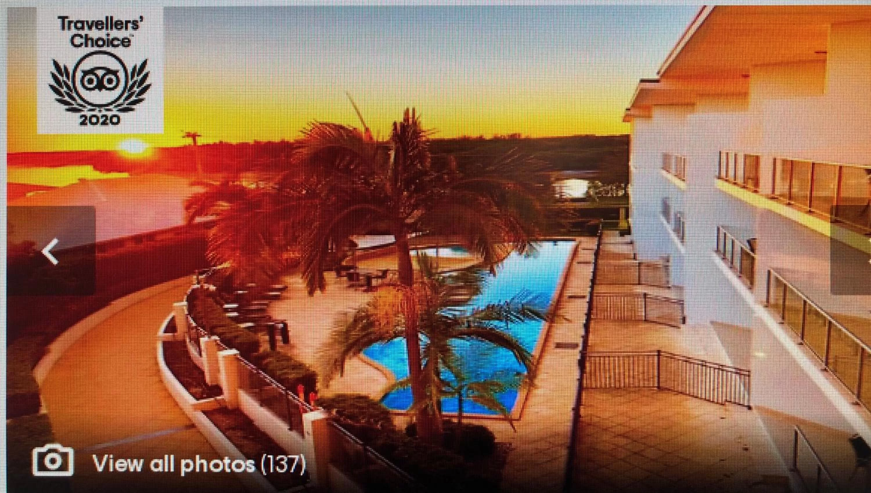 Boathouse Resort (Water Front)