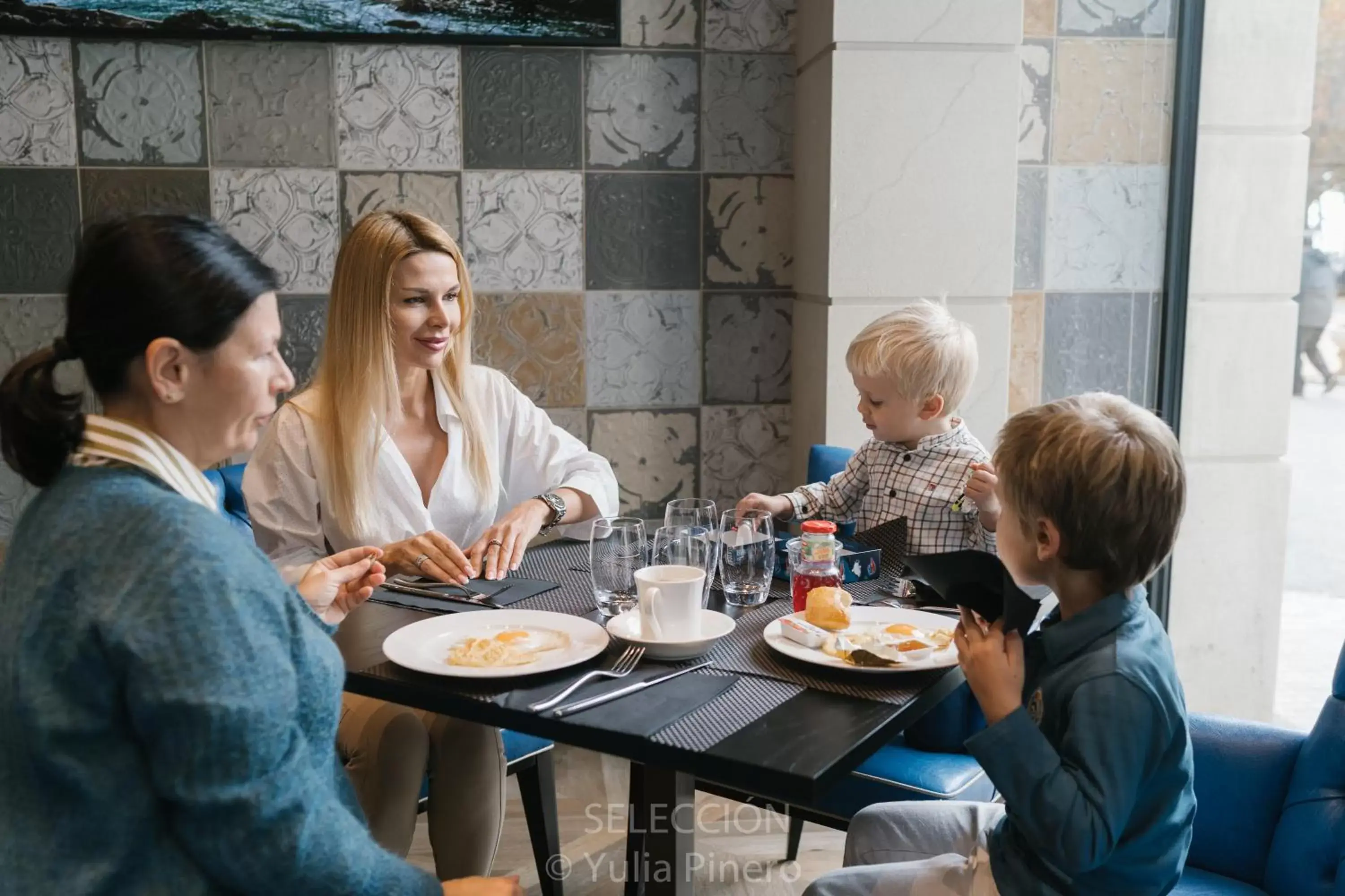 Restaurant/places to eat, Family in Elke Spa Hotel