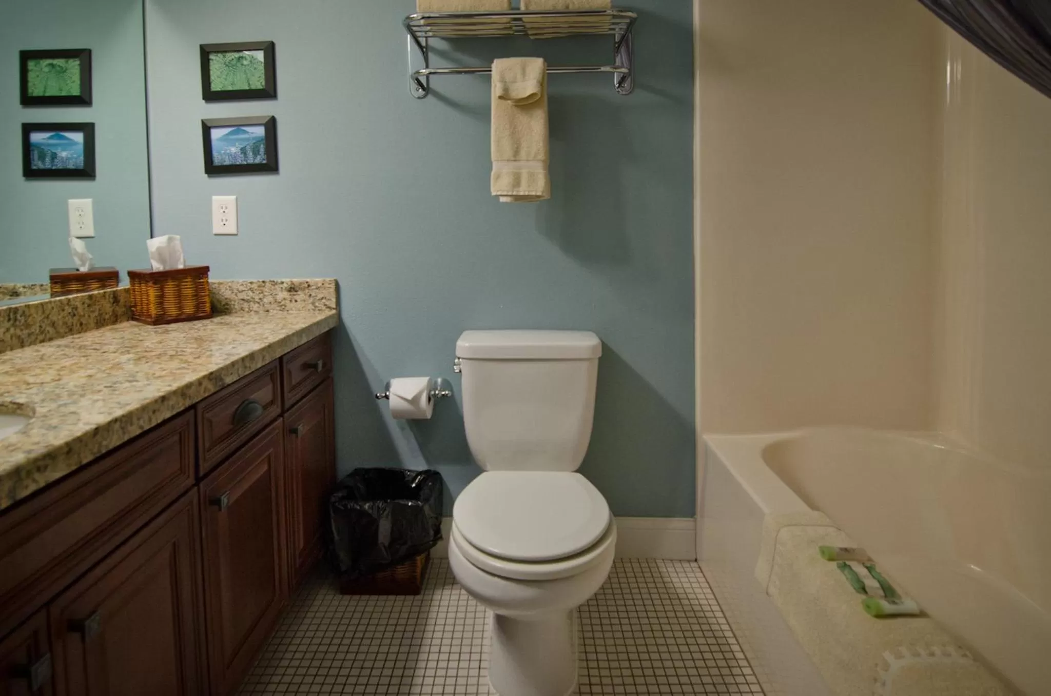 Bathroom in Pacific Reef Hotel & Light Show