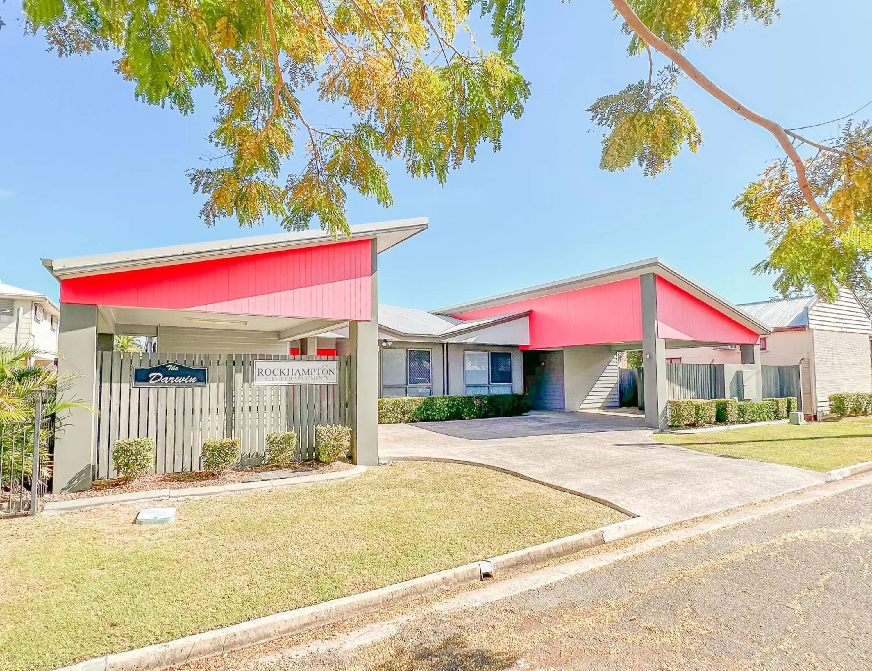 Property building in Rockhampton Serviced Apartments