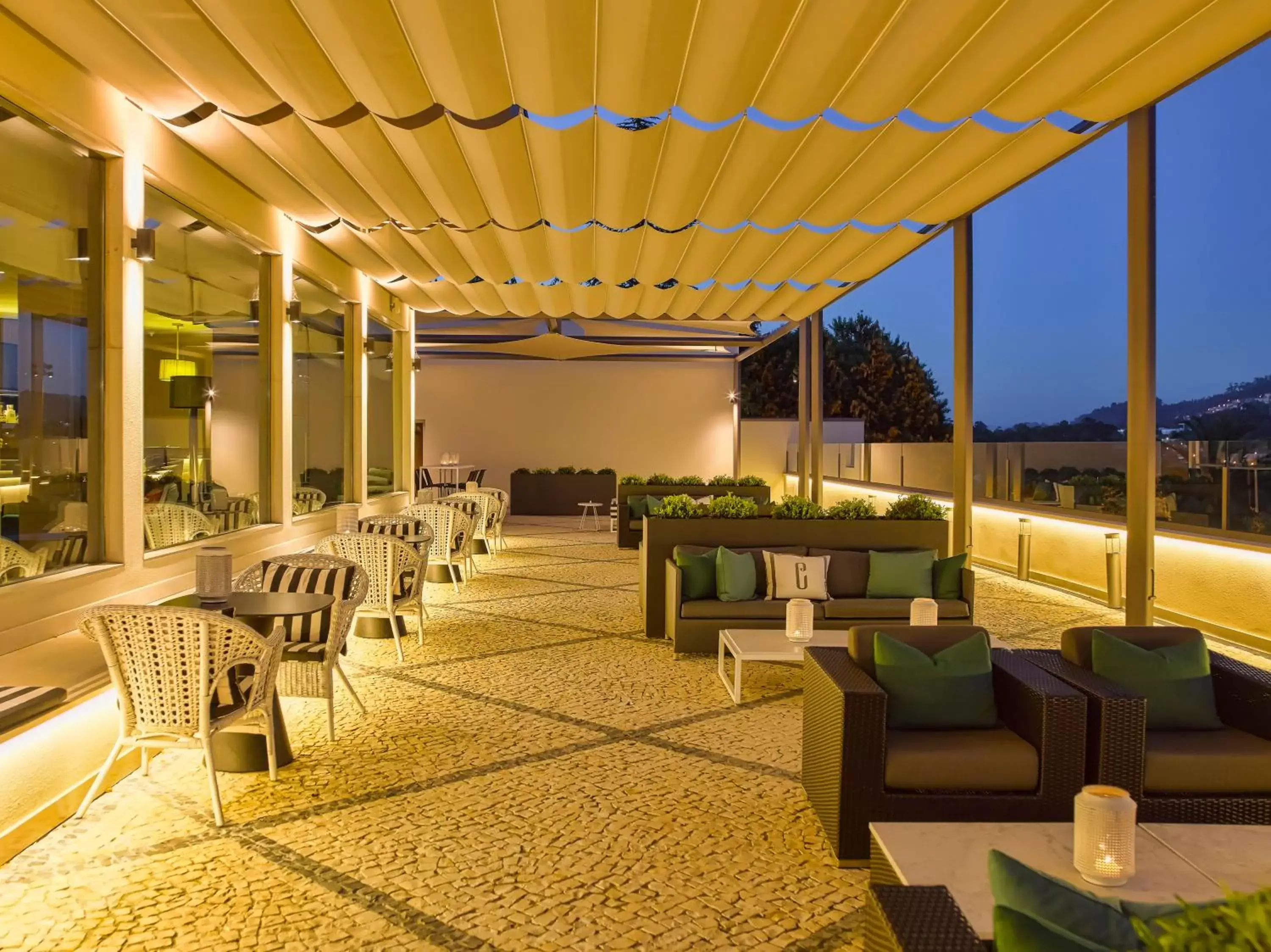 Night, Restaurant/Places to Eat in Cidnay Santo Tirso - Charming Hotel & Executive Center