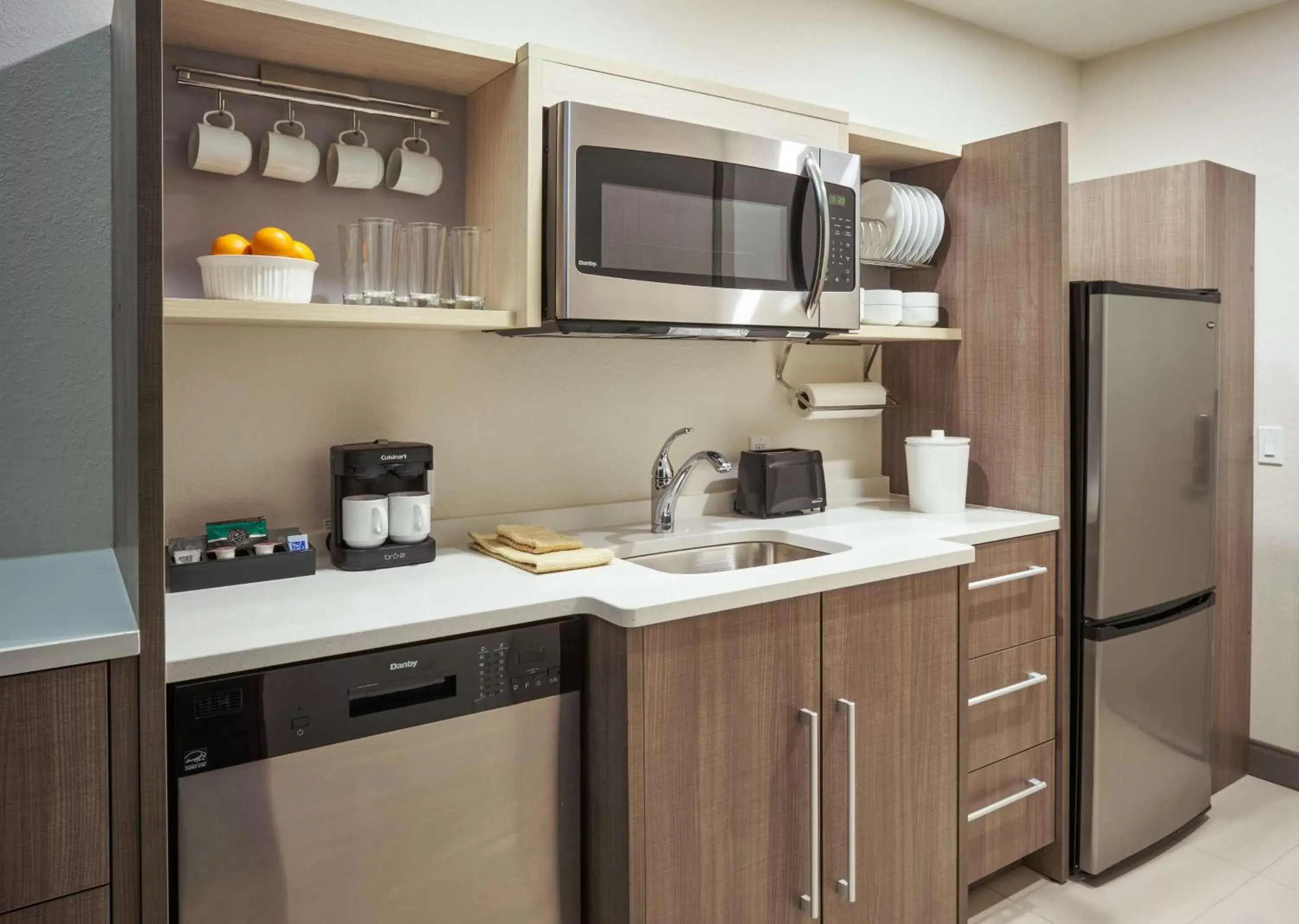 Kitchen or kitchenette, Kitchen/Kitchenette in Home2 Suites By Hilton Ft. Lauderdale Downtown, Fl