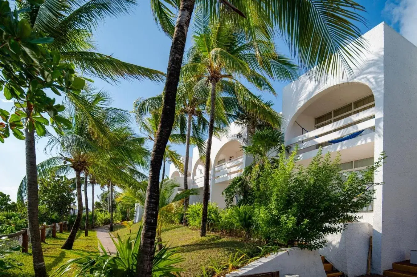Property Building in Hotel Maya Caribe Faranda Cancún