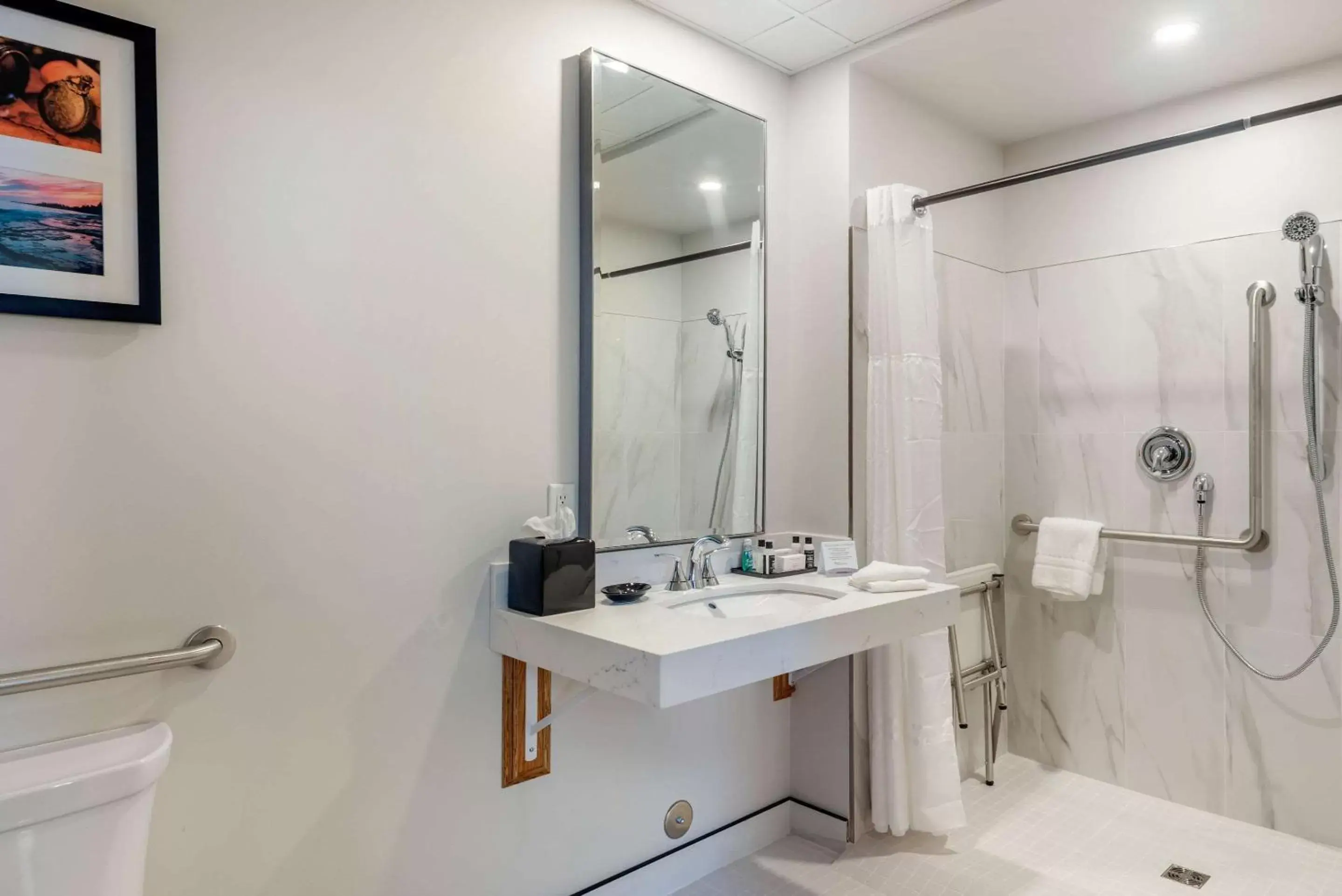 Bathroom in The Courthouse Hotel, Ascend Hotel Collection