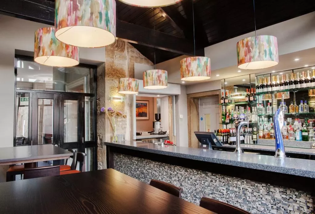 Restaurant/places to eat in Trout Hotel