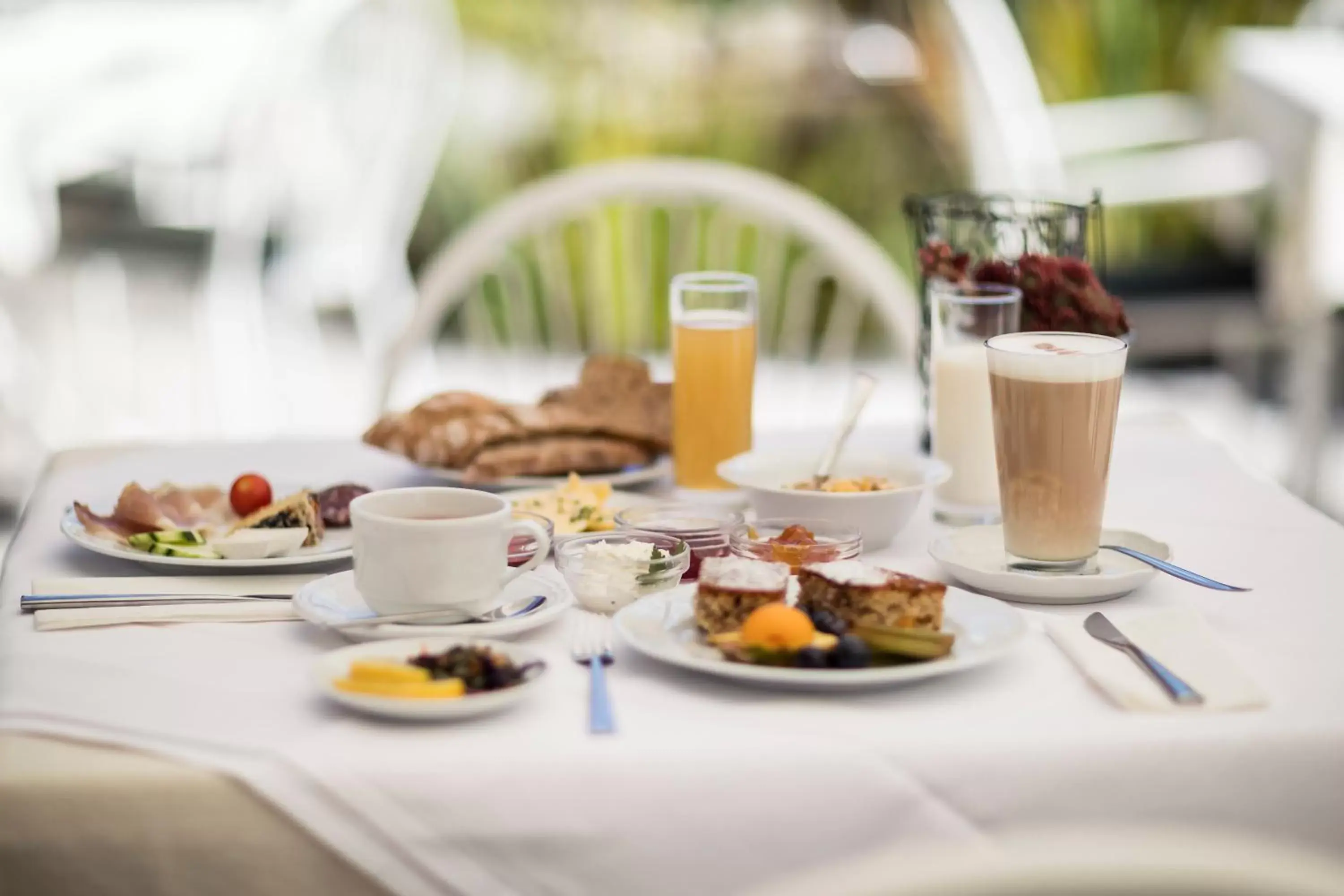 Breakfast in Hotel Alpenhof