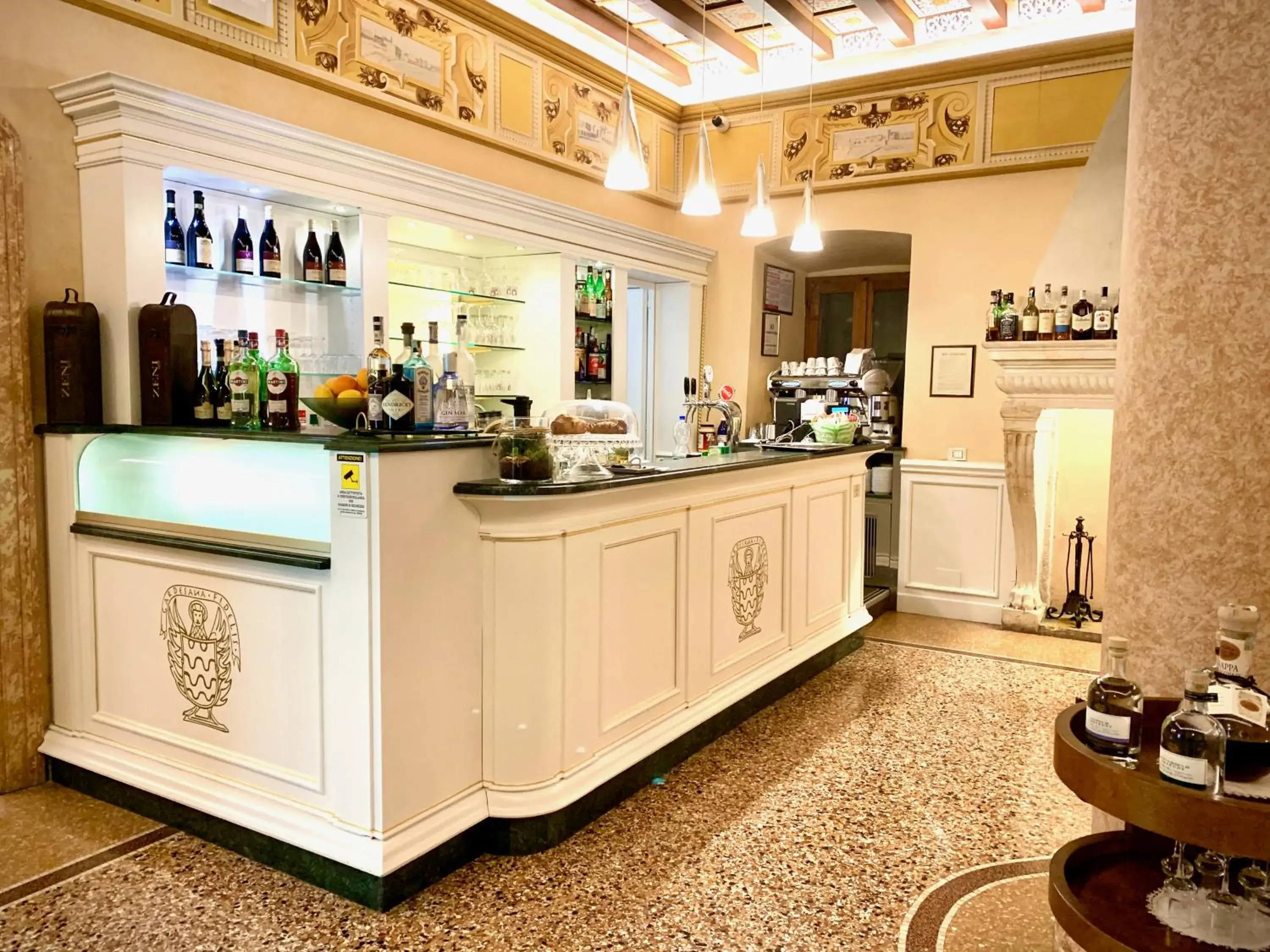 Lounge or bar in Albergo Ristorante Gardesana ***S