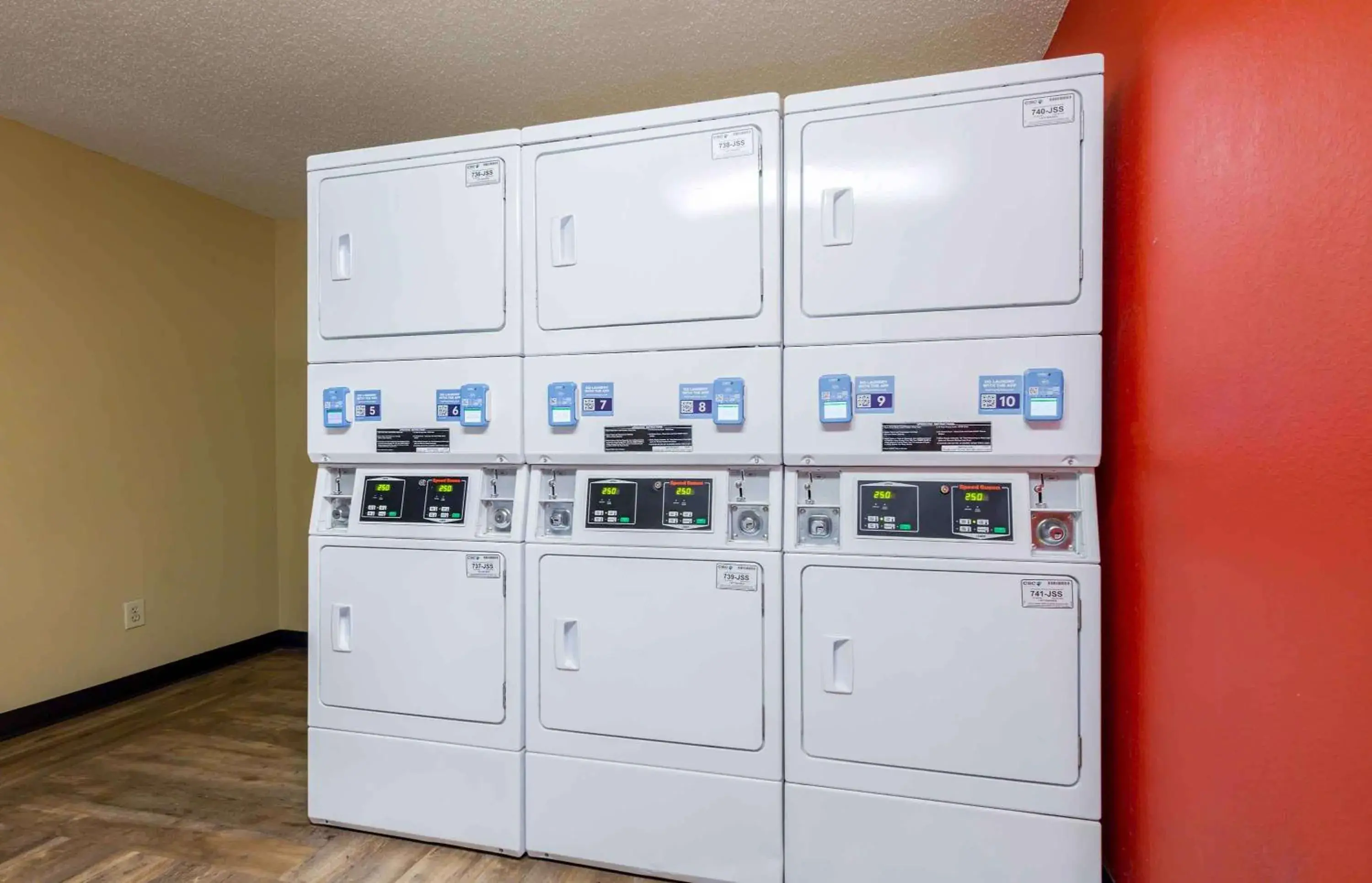 Property building in Extended Stay America Suites - Washington, DC - Sterling Property building in Extended Stay America Suites - Washington, DC - Sterling