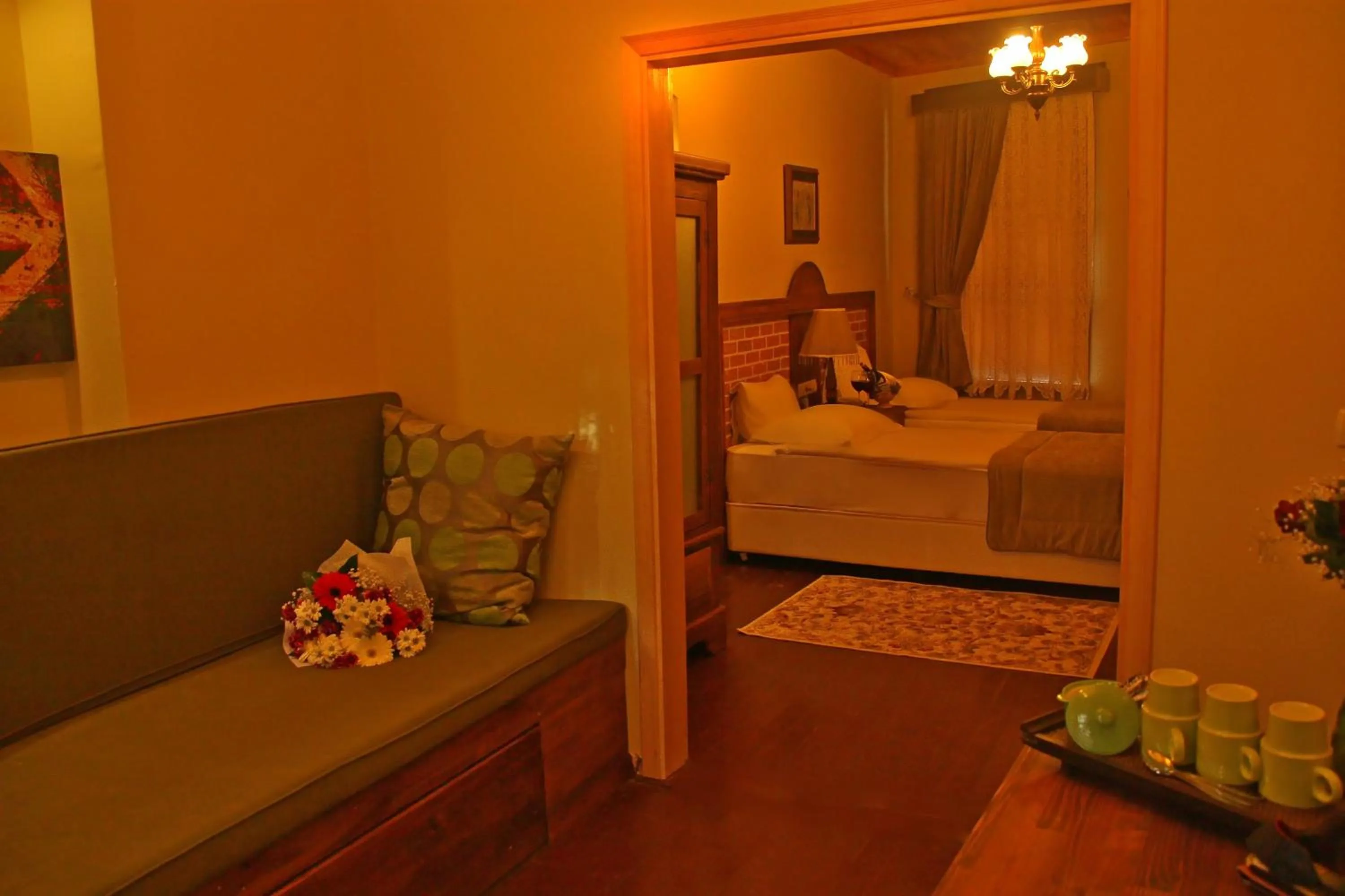 Staff, Bed in Divas Hotel