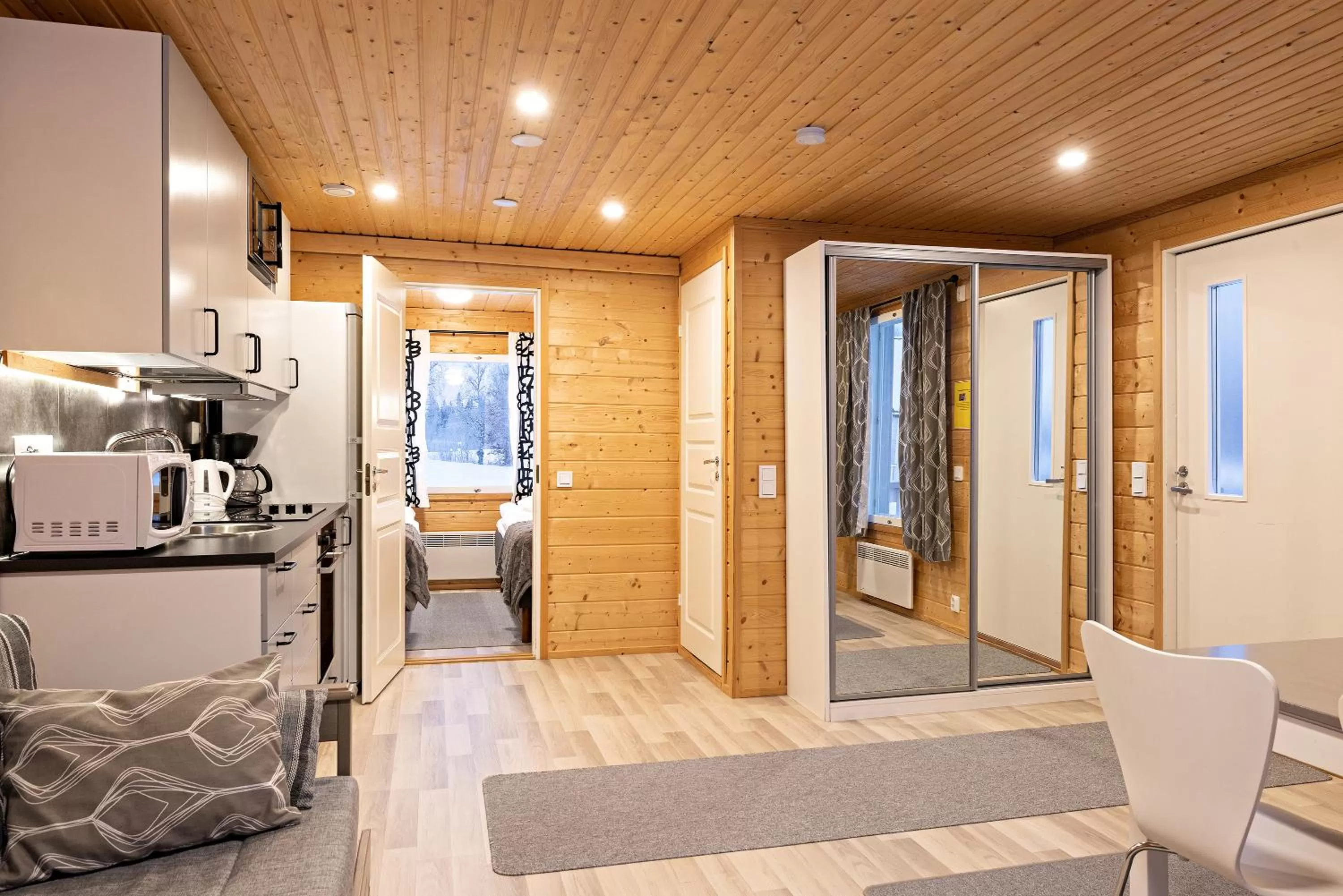 Kitchen/Kitchenette in Arctic River Resort