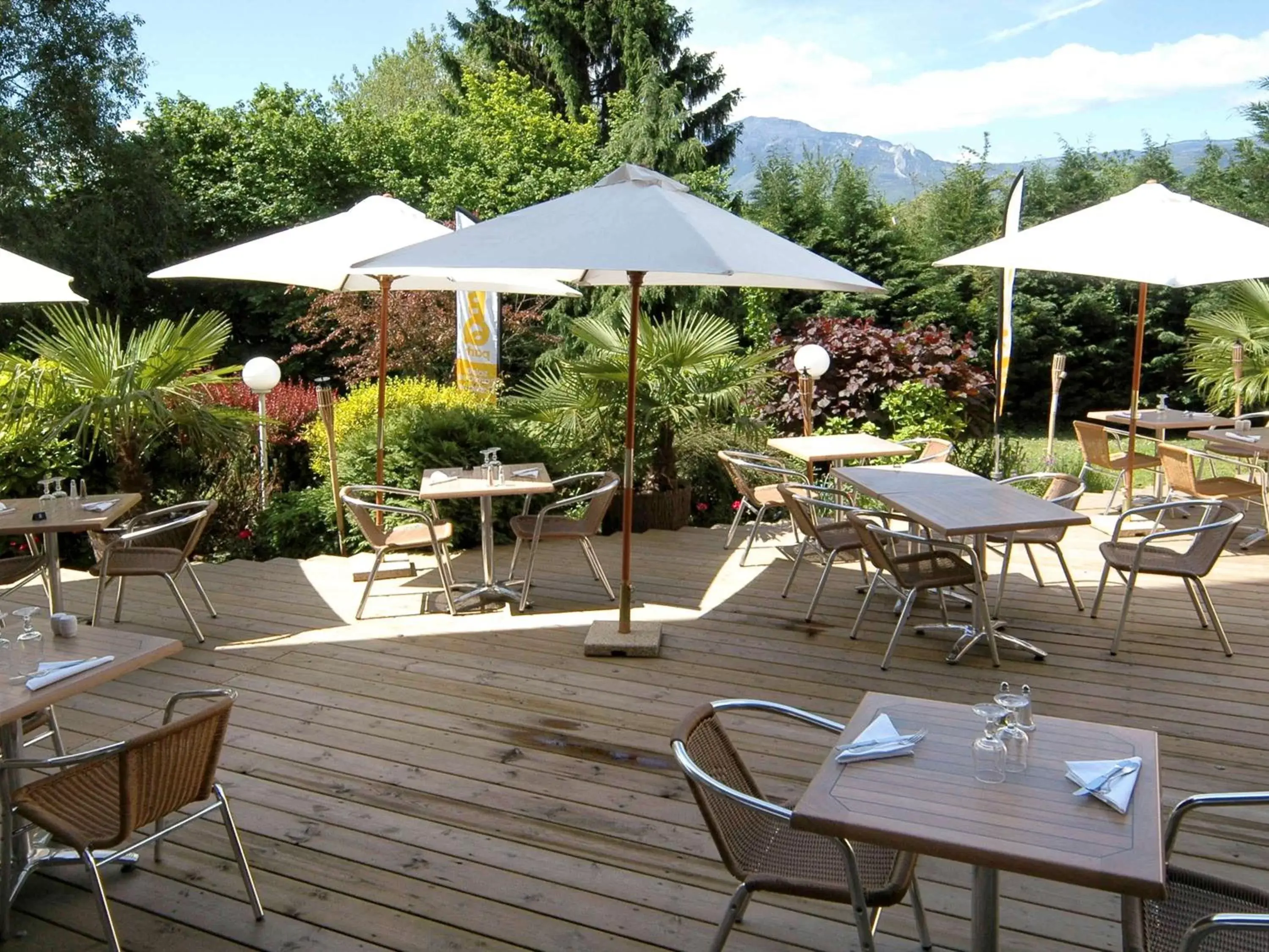 Sports, Restaurant/Places to Eat in Mercure Grenoble Meylan