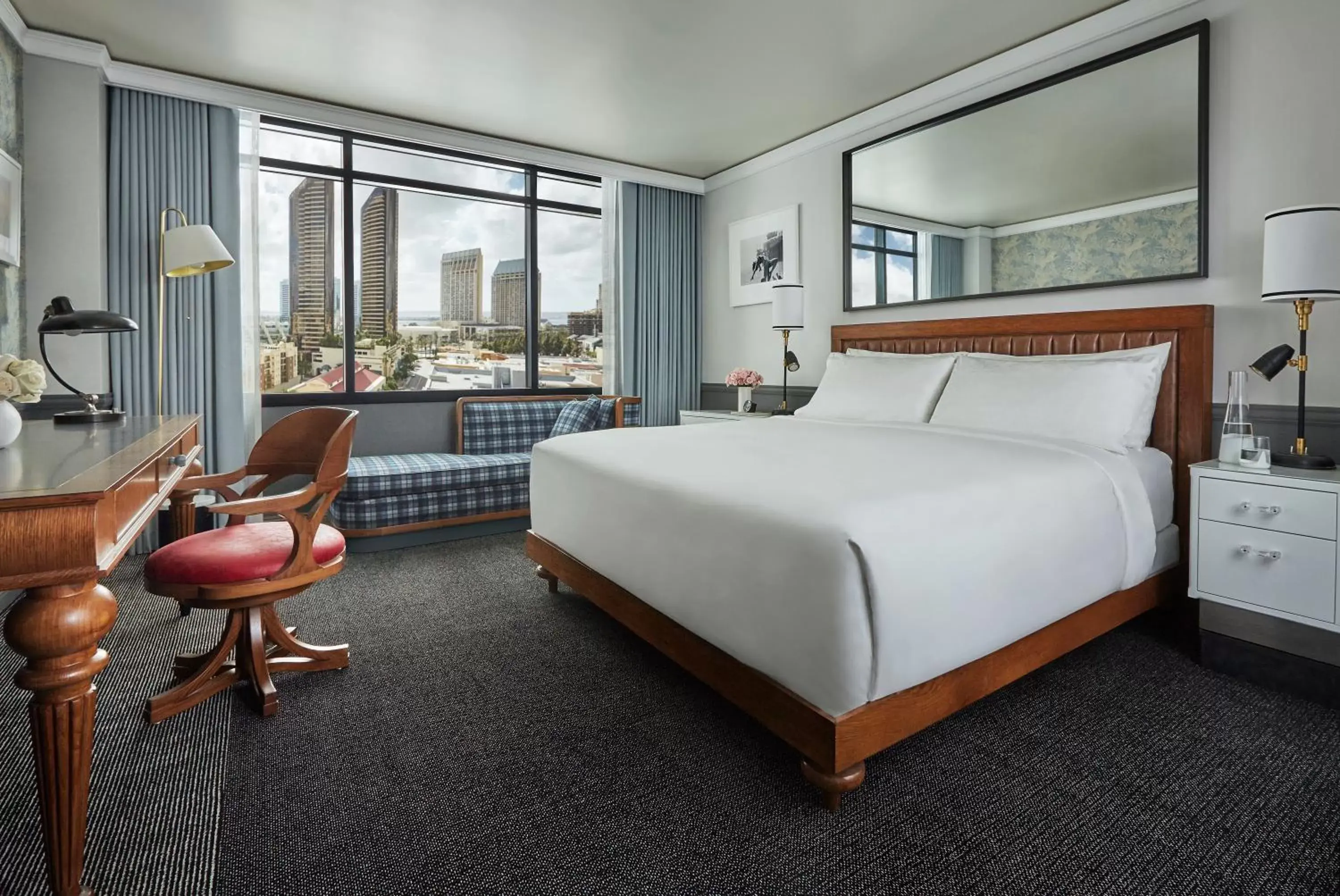 Bed, Room Photo in Pendry San Diego