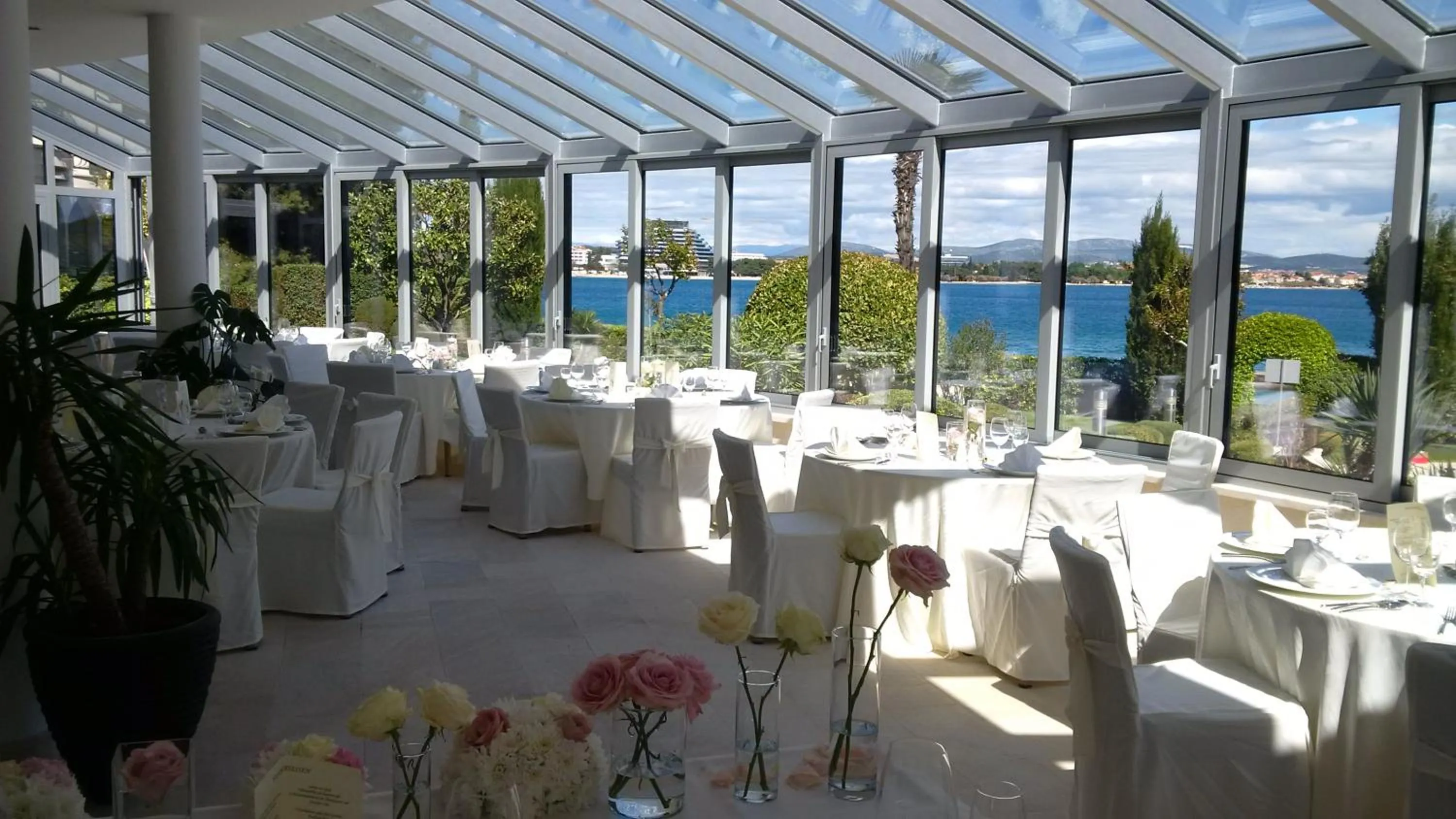 Restaurant/places to eat in Hotel Villa Radin