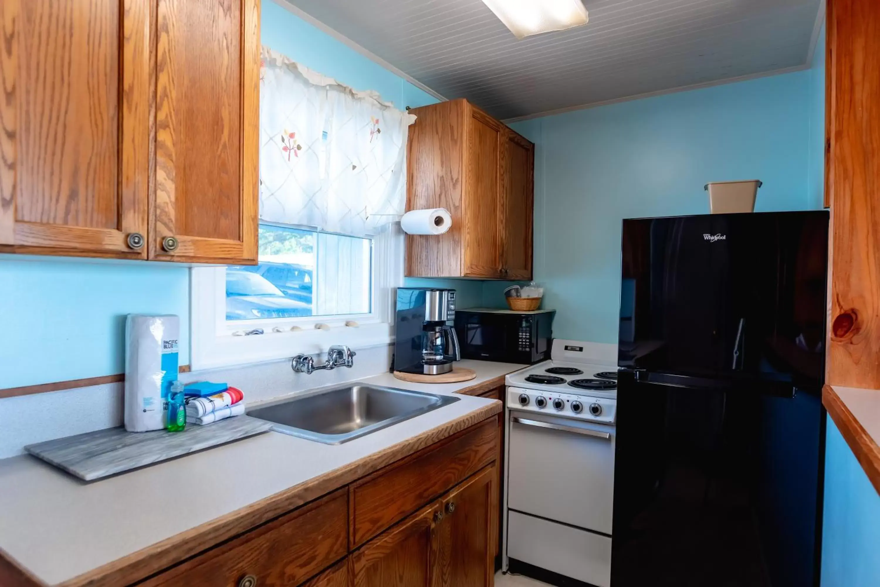 kitchen, Kitchen/Kitchenette in Terimore Lodging by the Sea