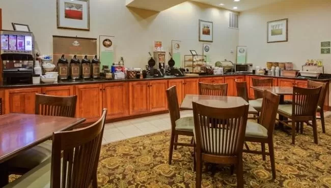 Restaurant/places to eat in Country Inn & Suites by Radisson, Crestview, FL