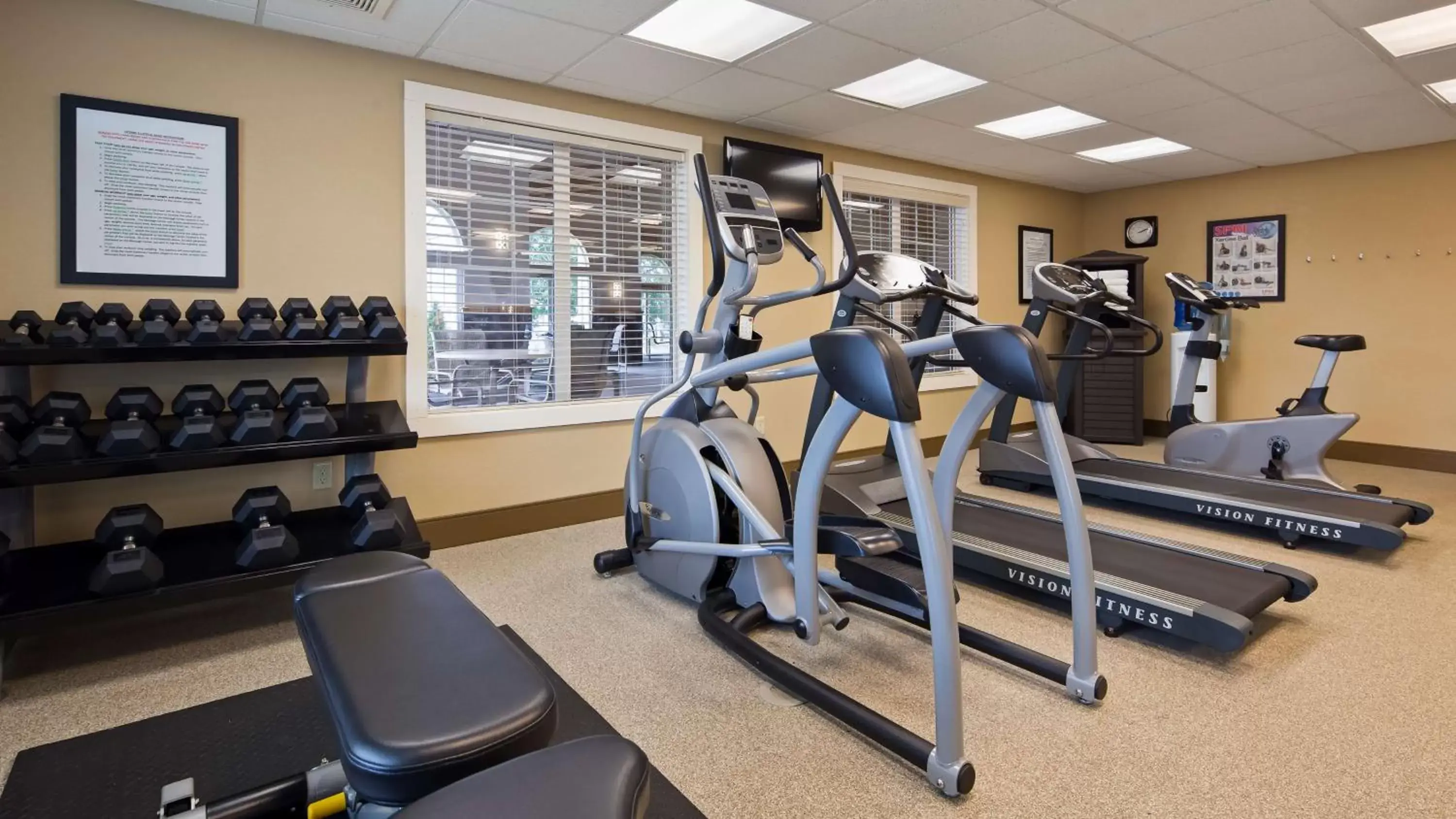 Fitness centre/facilities in BEST WESTERN Plus Menomonie Inn & Suites Fitness centre/facilities in BEST WESTERN Plus Menomonie Inn & Suites