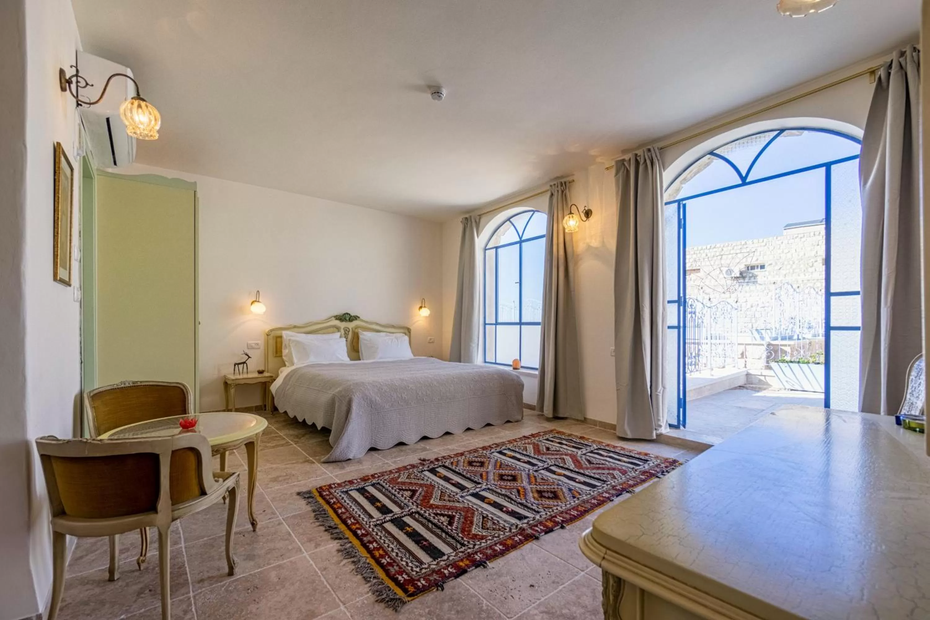 Bed in The Way Inn - Boutique Suites