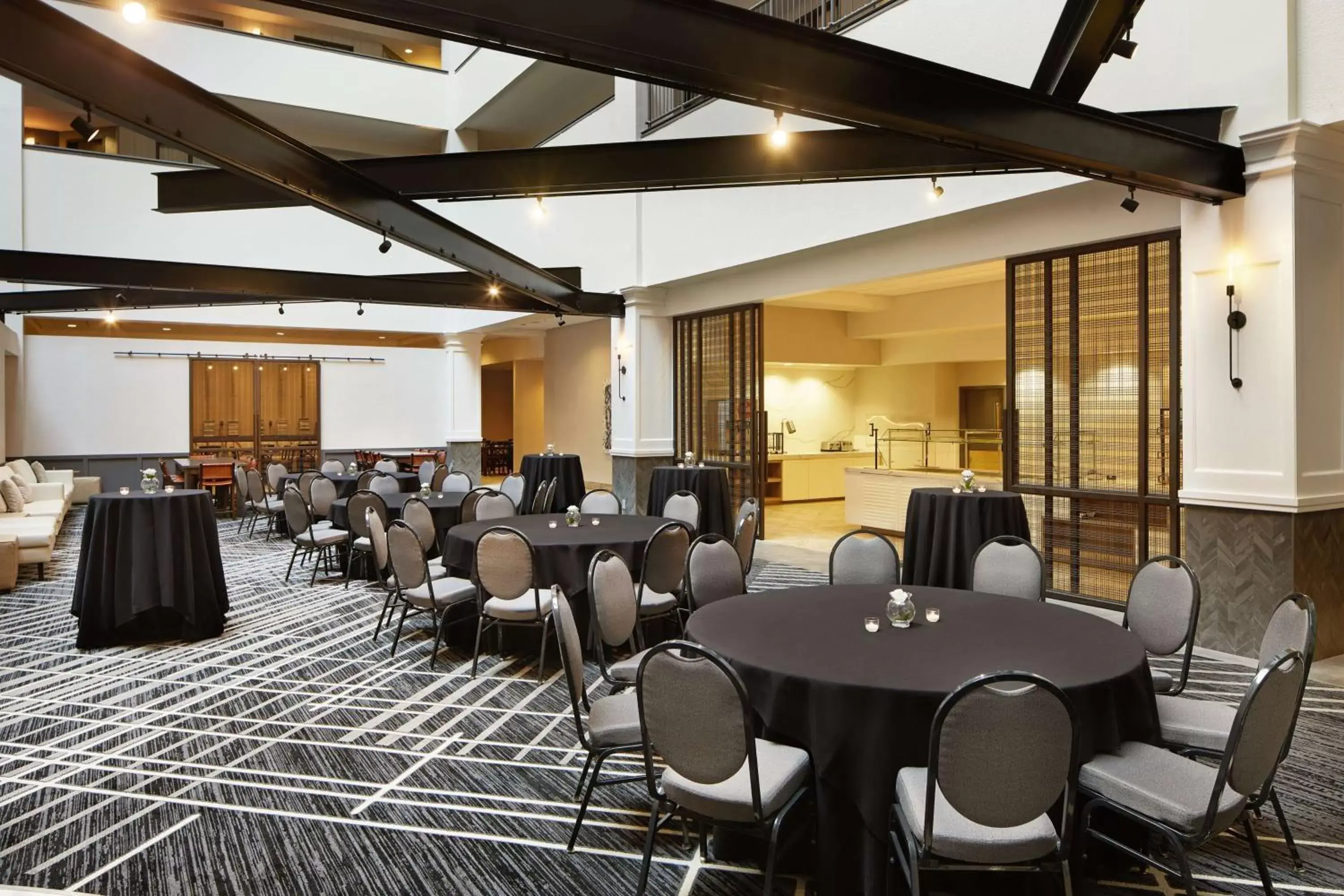 Meeting/conference room in Hilton Charlotte Airport Hotel