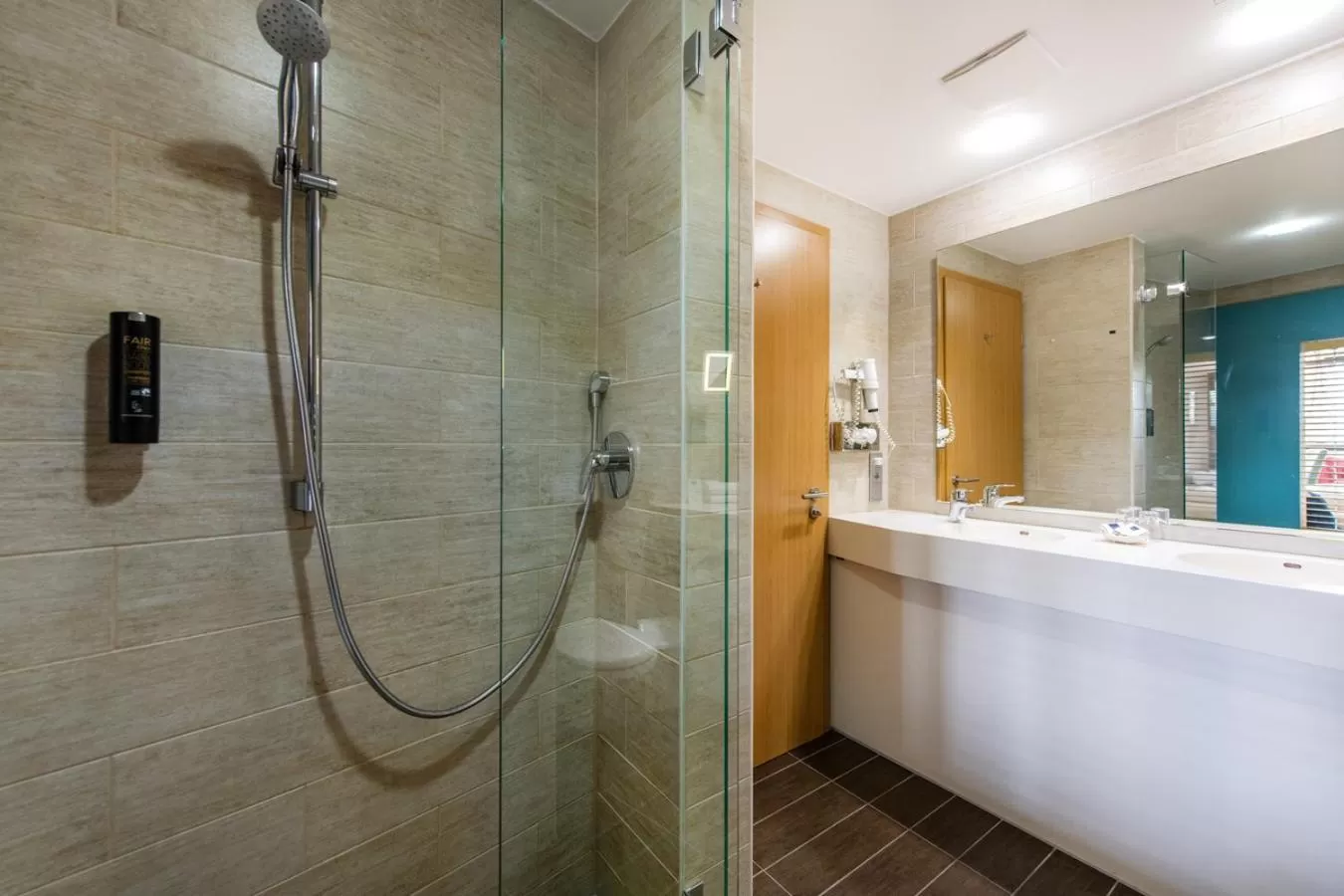 Shower in Diehls Hotel