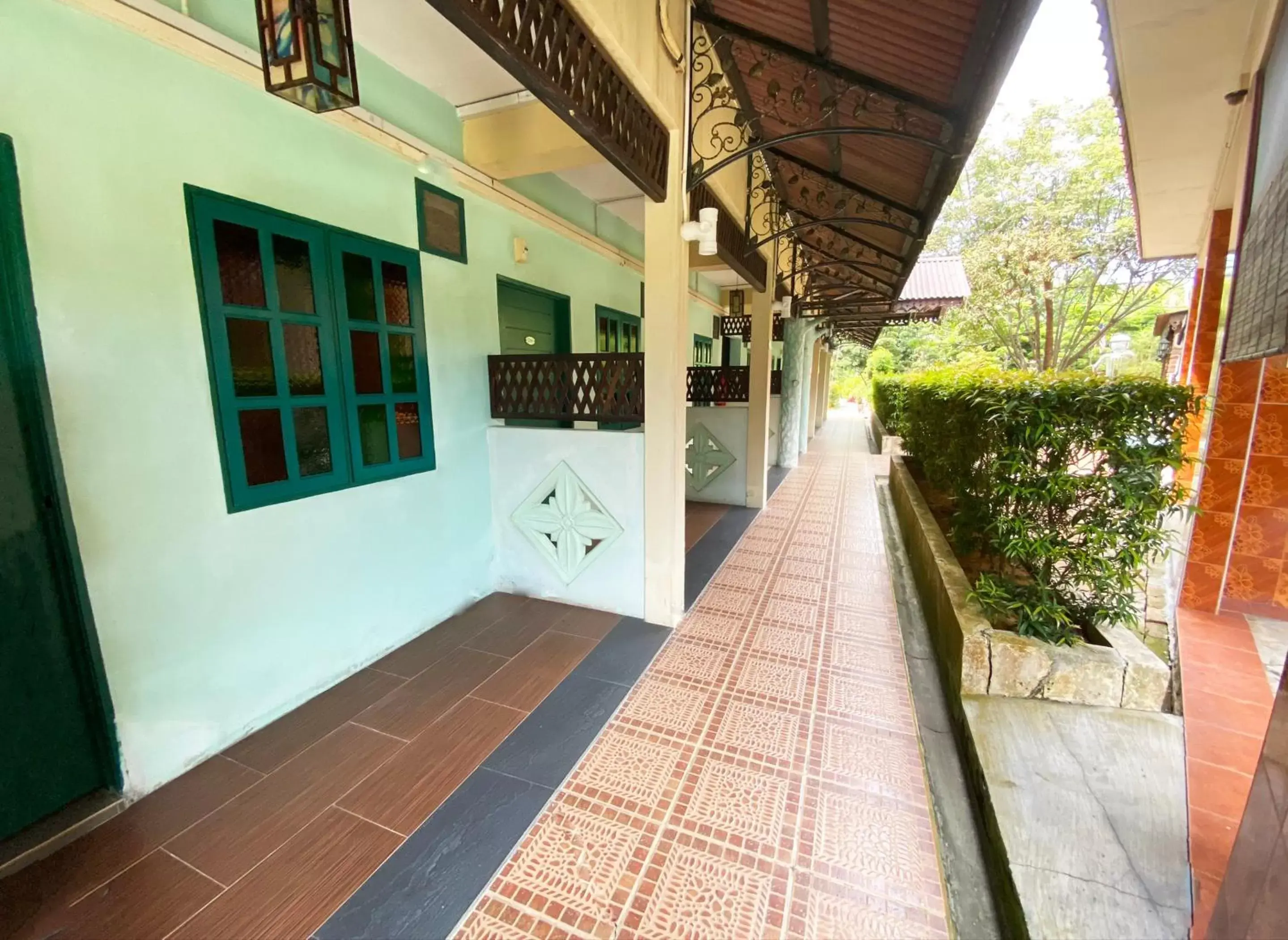 Facade/entrance, Balcony/Terrace in Sabak Awor Resort