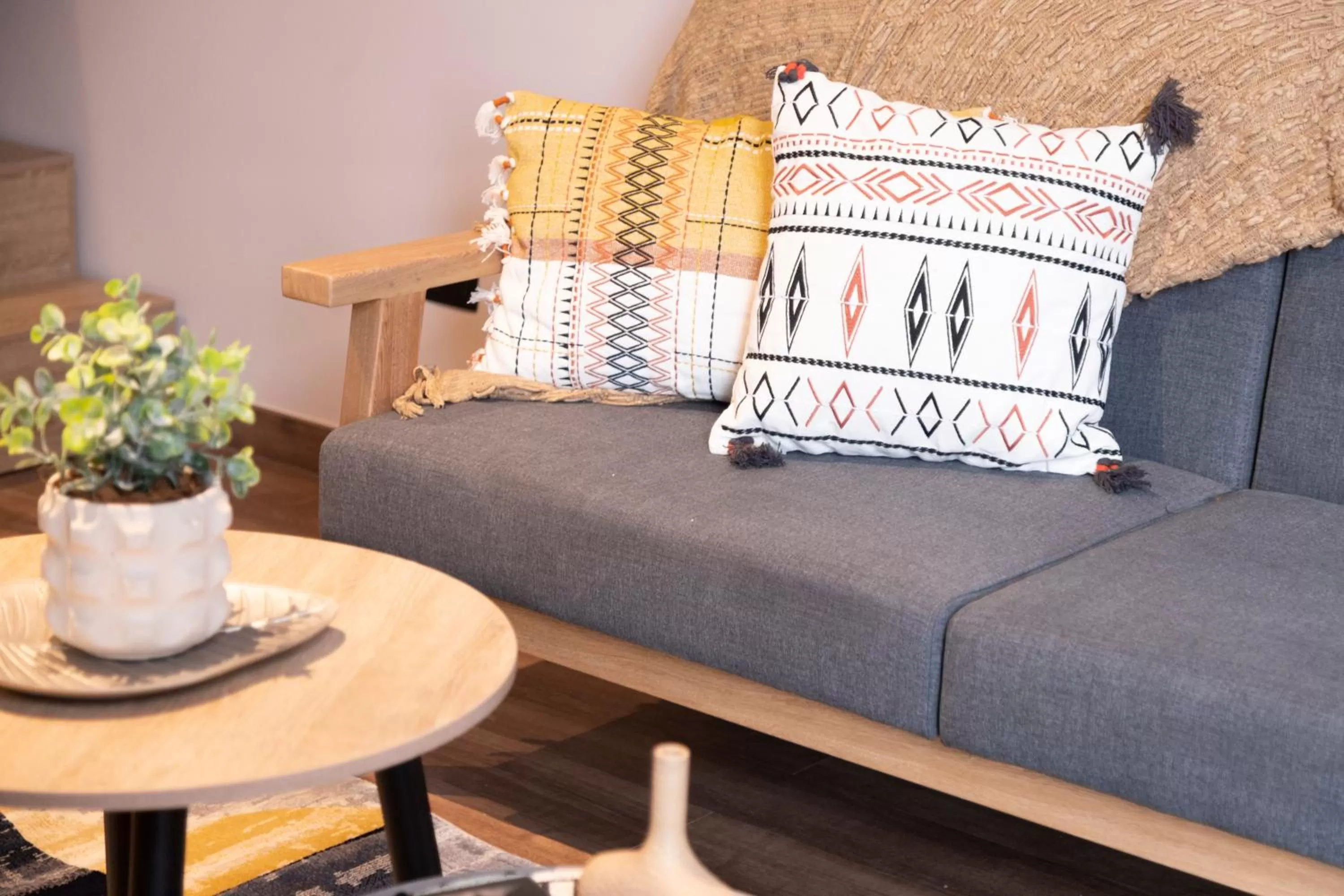 Living room, Bed in Royal Living Poblado