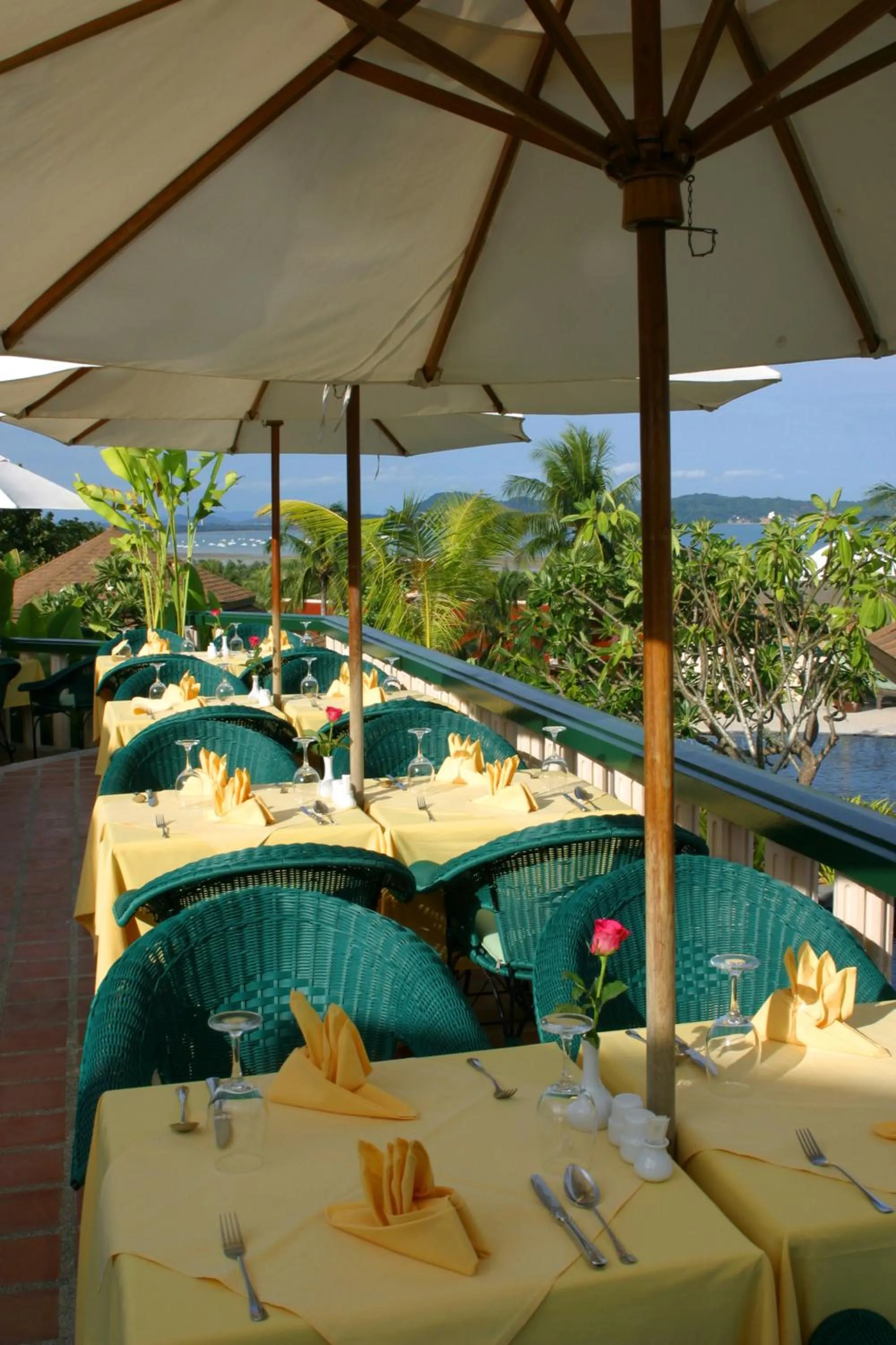 Restaurant/places to eat in Mangosteen Ayurveda & Wellness Resort - SHA Plus