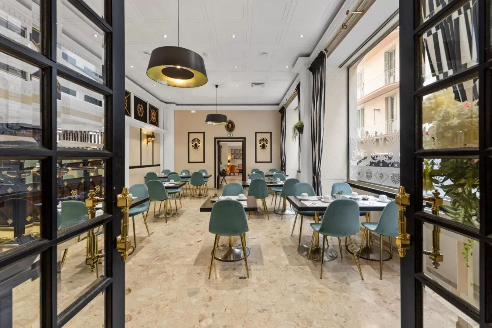 Lounge or bar in Napoleon Lounge or bar in Napoleon