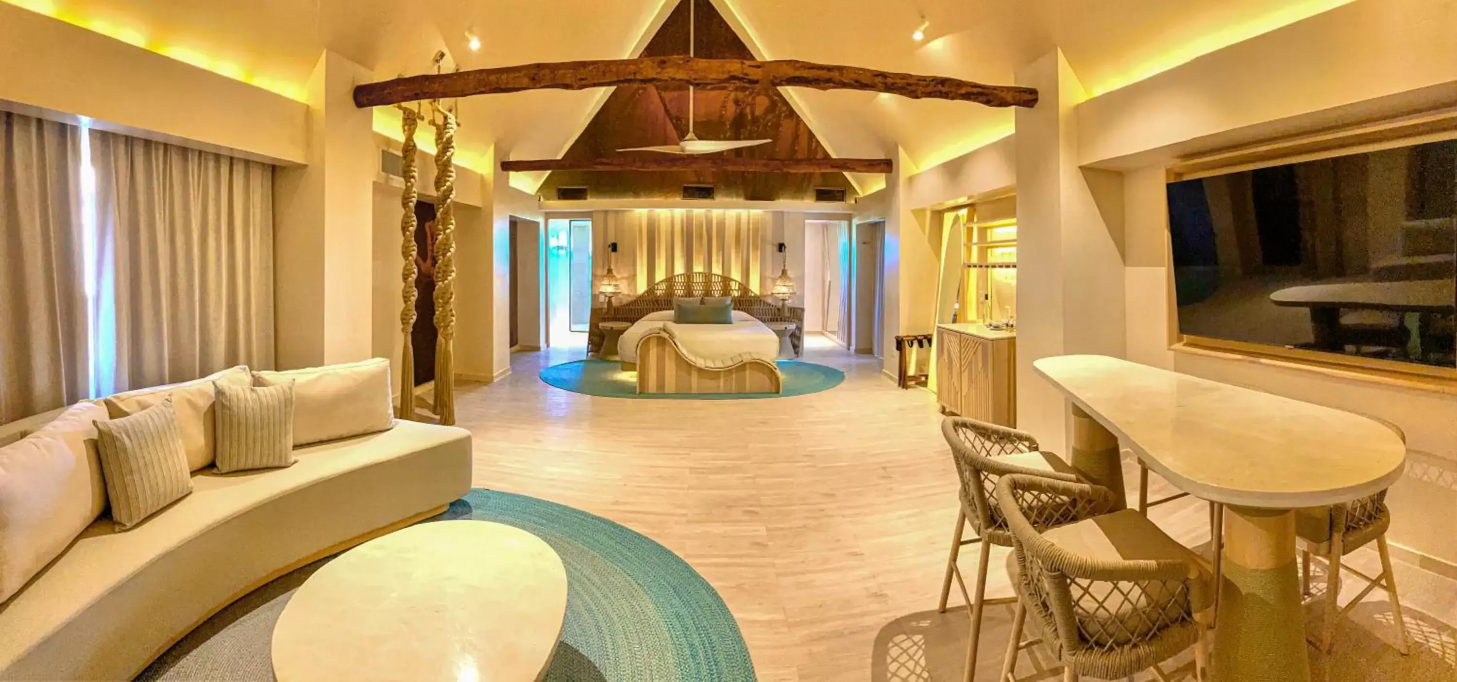 Bed, Seating Area in Hotel Shibari - Restaurant & Cenote Club