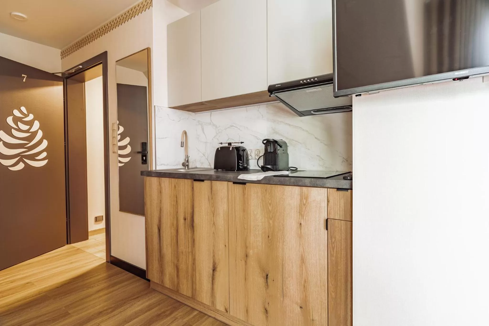 Coffee/tea facilities in Apartamenty Jedlina