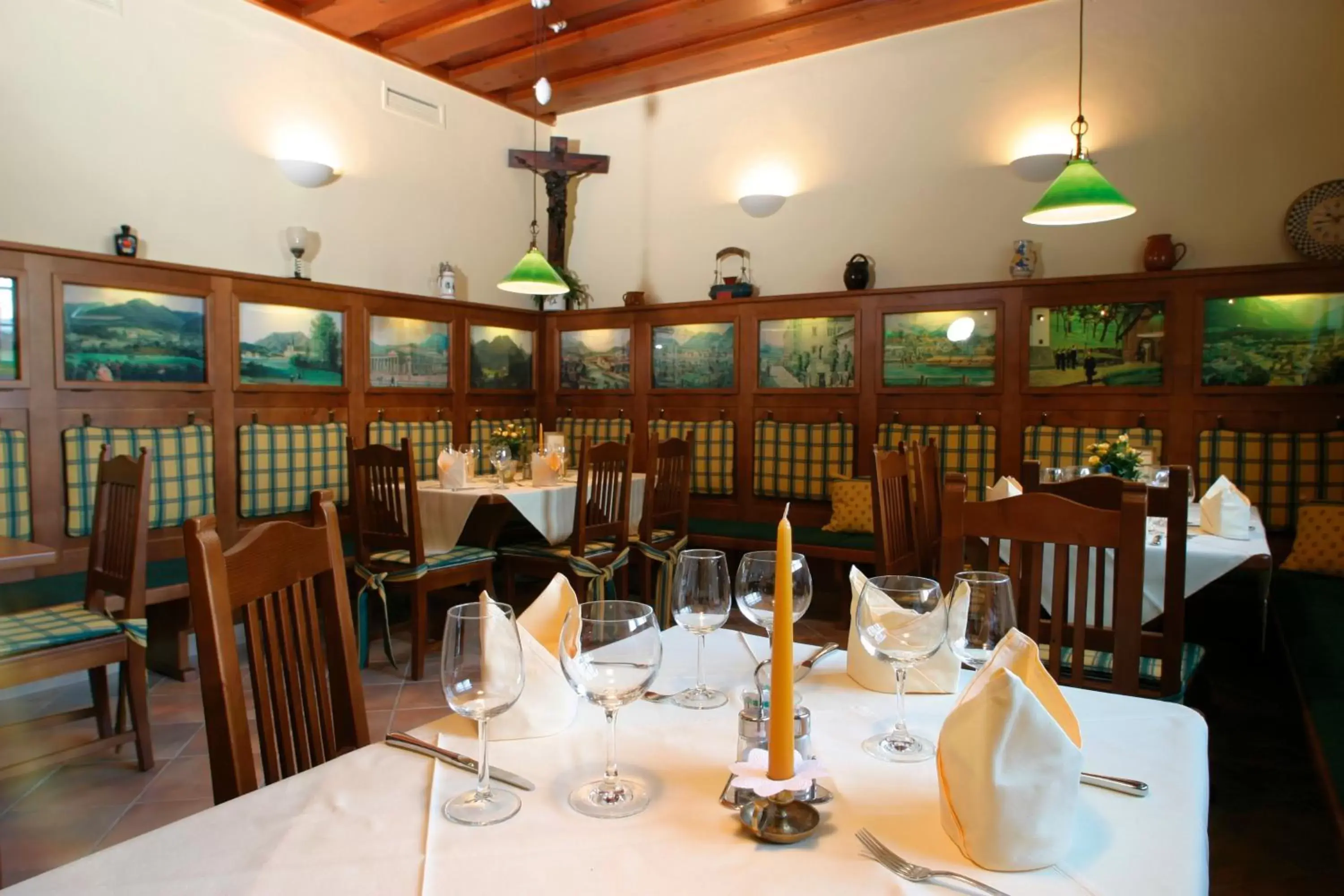 Restaurant/Places to Eat in Hotel Goldener Ochs