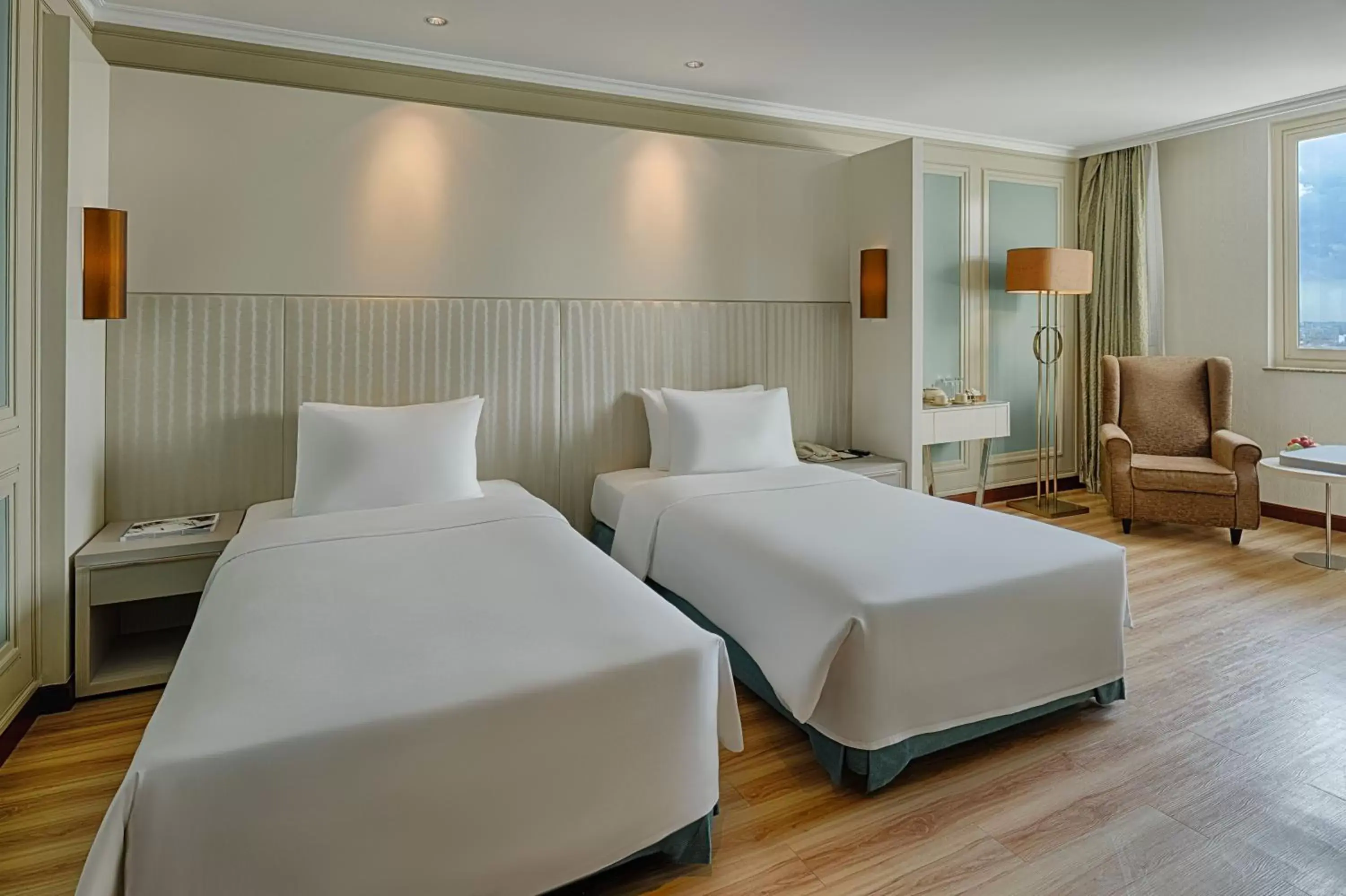 Bed in Windsor Plaza Hotel