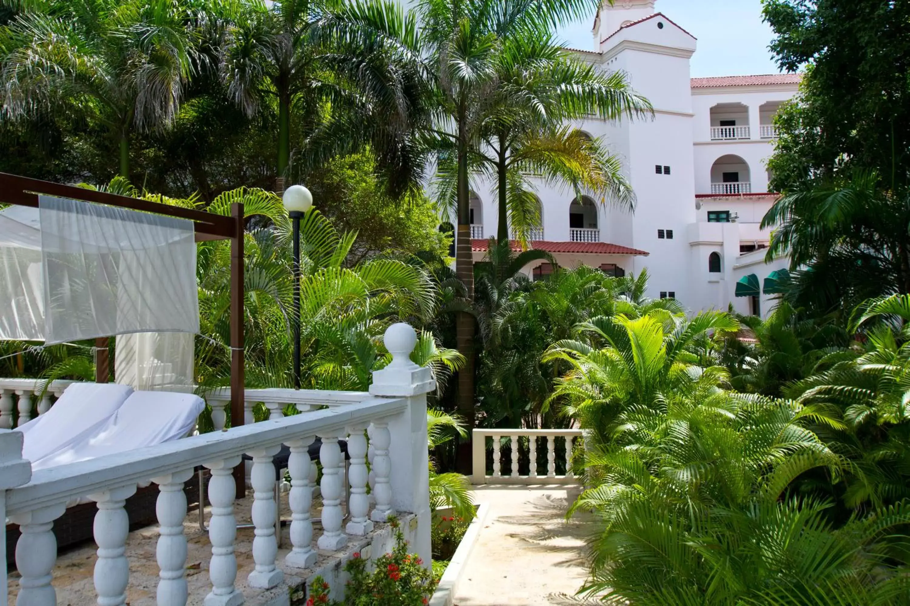 Facade/entrance in Hotel Caribe by Faranda Grand, a member of Radisson Individuals